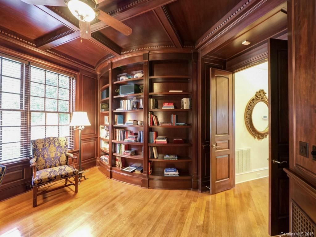 The Peninsula - Residential