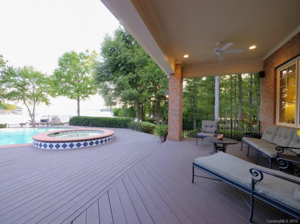 The Peninsula - Residential