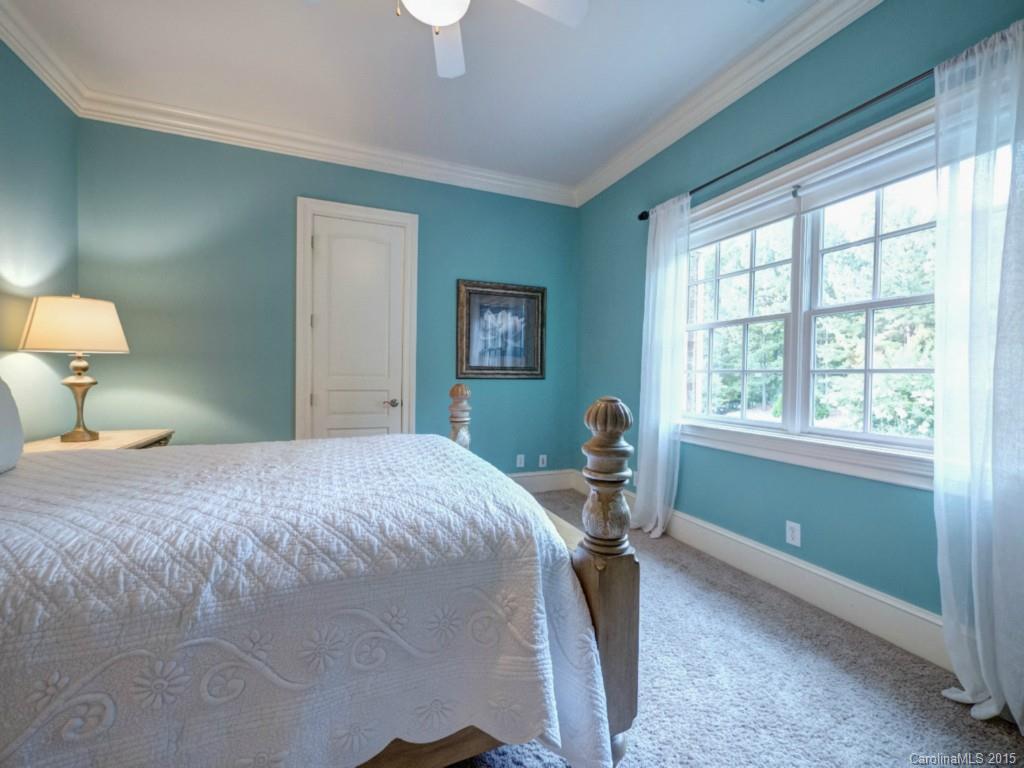 The Peninsula - Residential