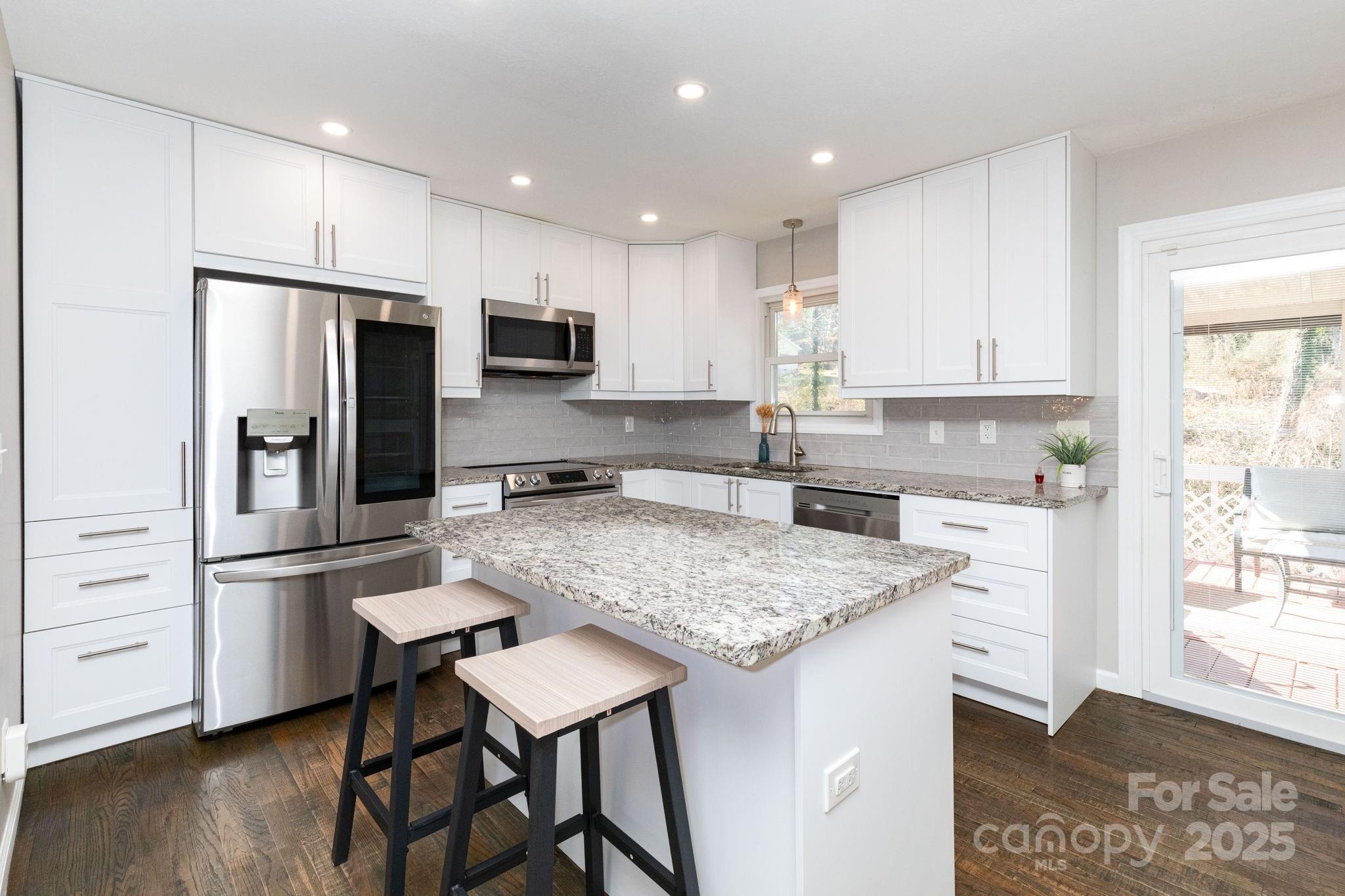 1226 Pinebrook Circle