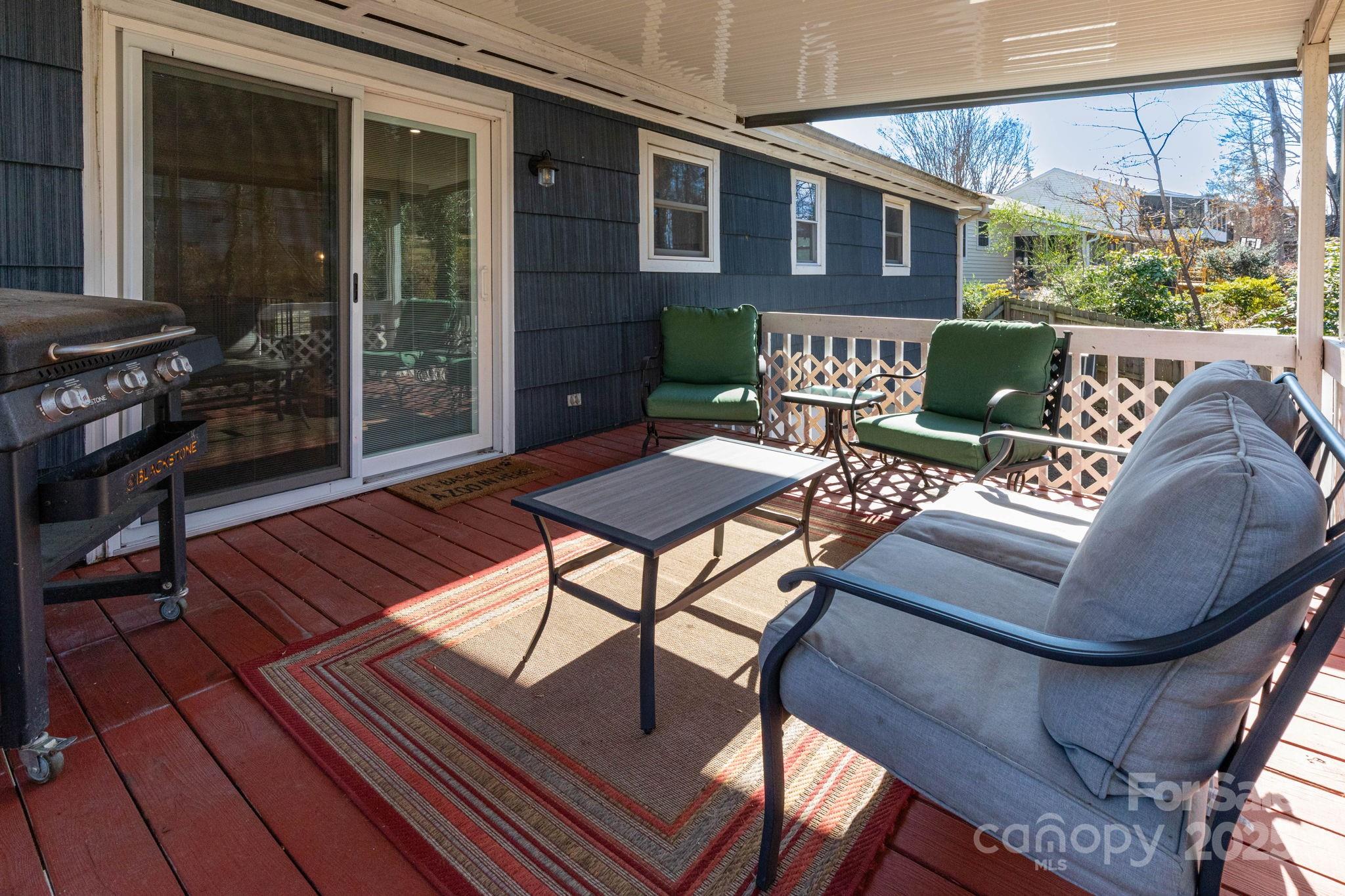 1226 Pinebrook Circle