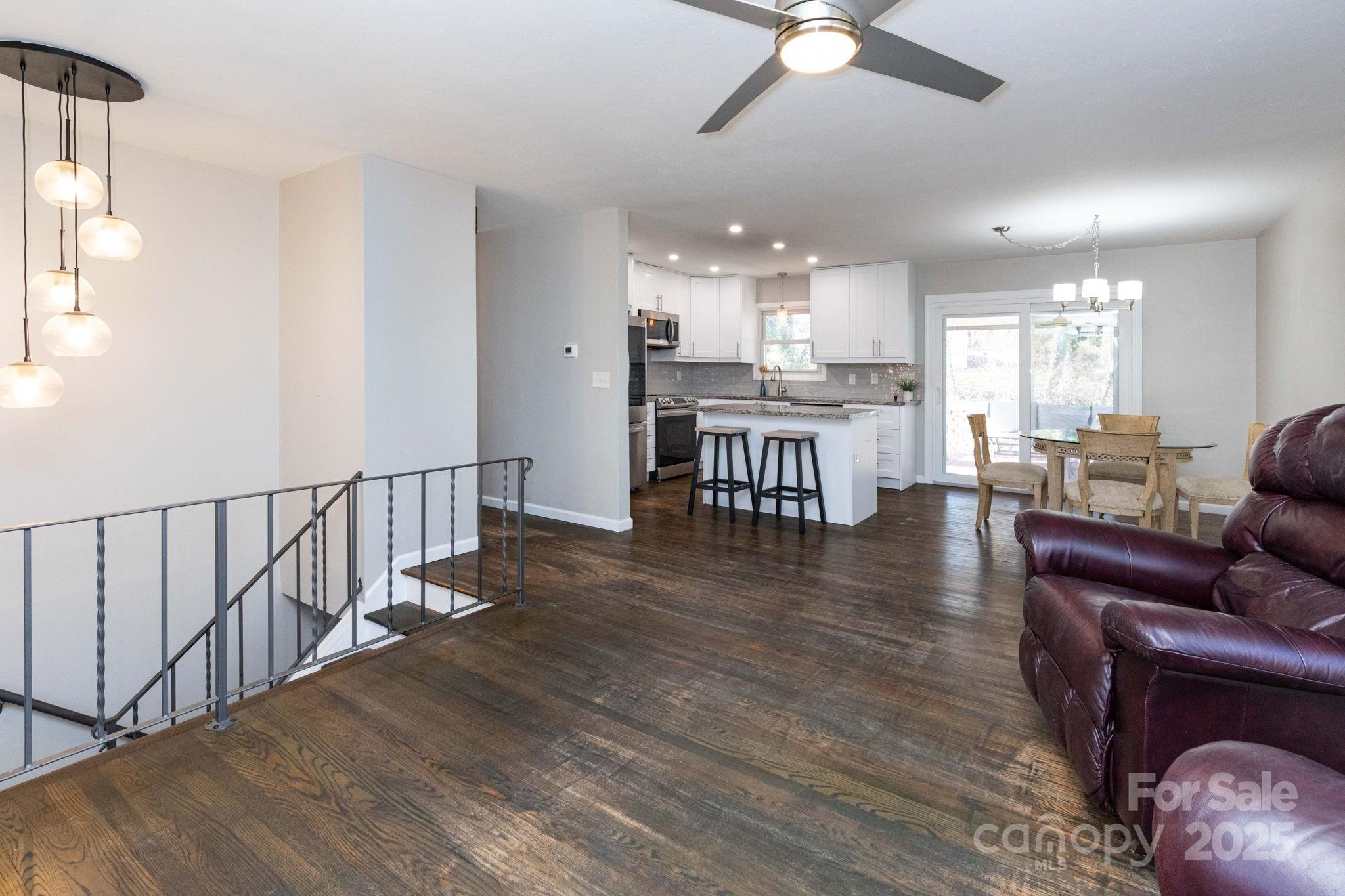 1226 Pinebrook Circle