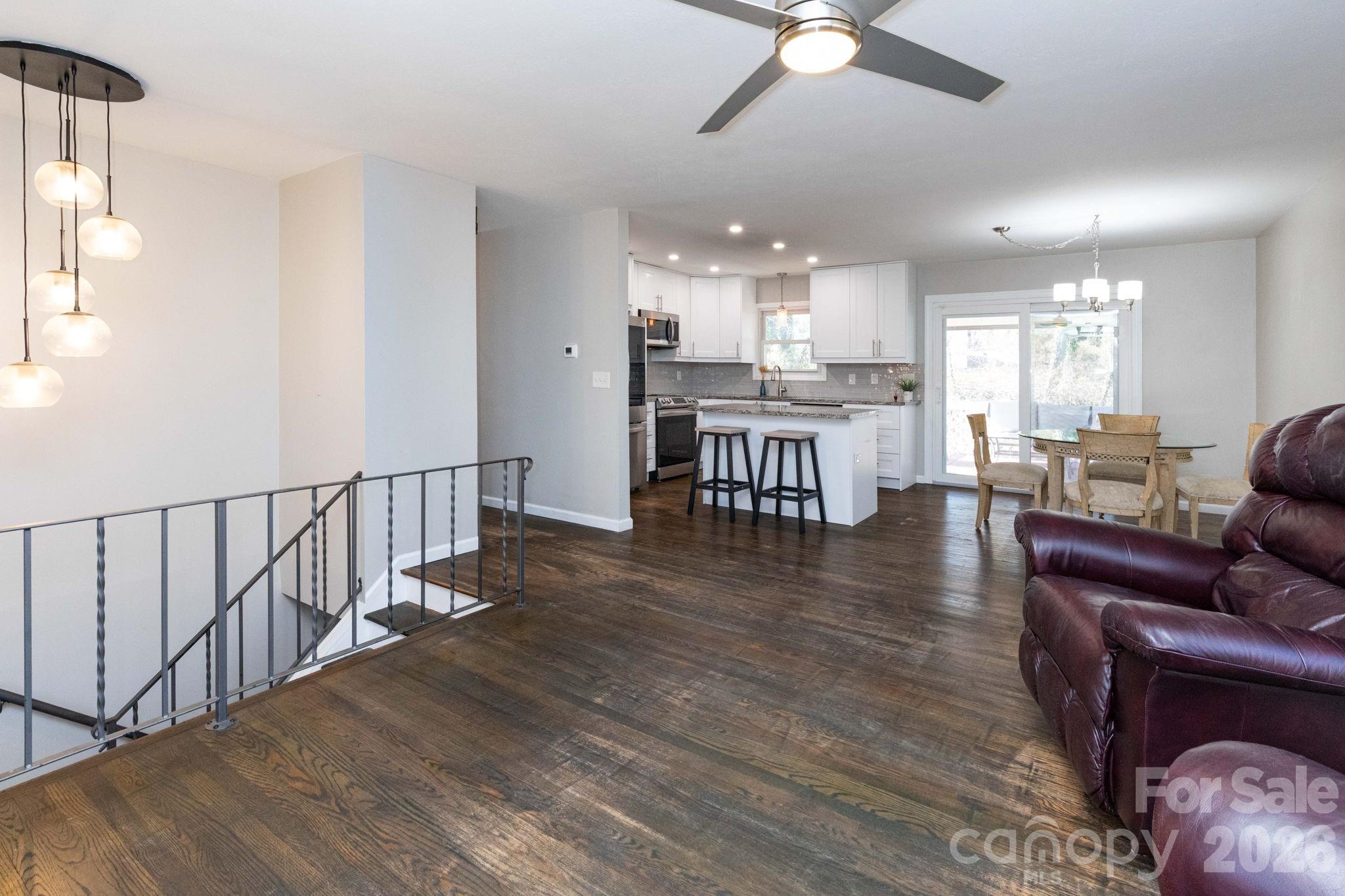 1226 Pinebrook Circle