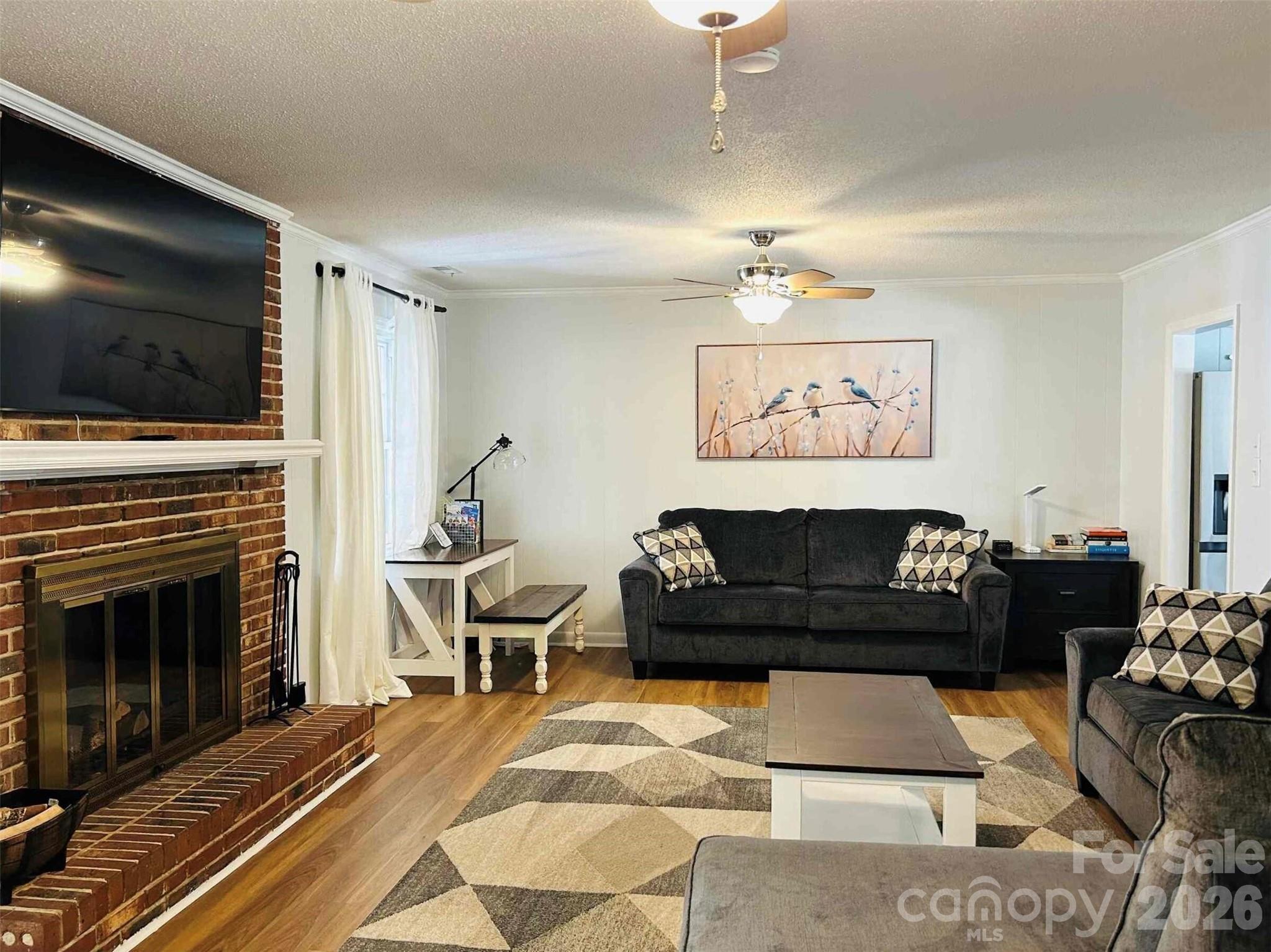 209 Pelham Lane