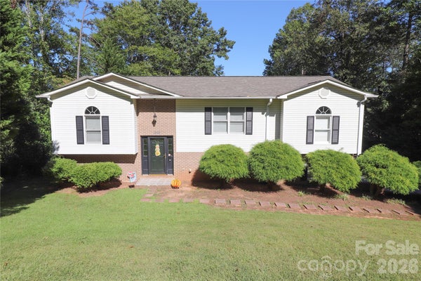 1896 TIMBER TRCE, MORGANTON, NC 28655 - Image 4c50c42cb90b68f07dfb722e29bb38b0/3301000955