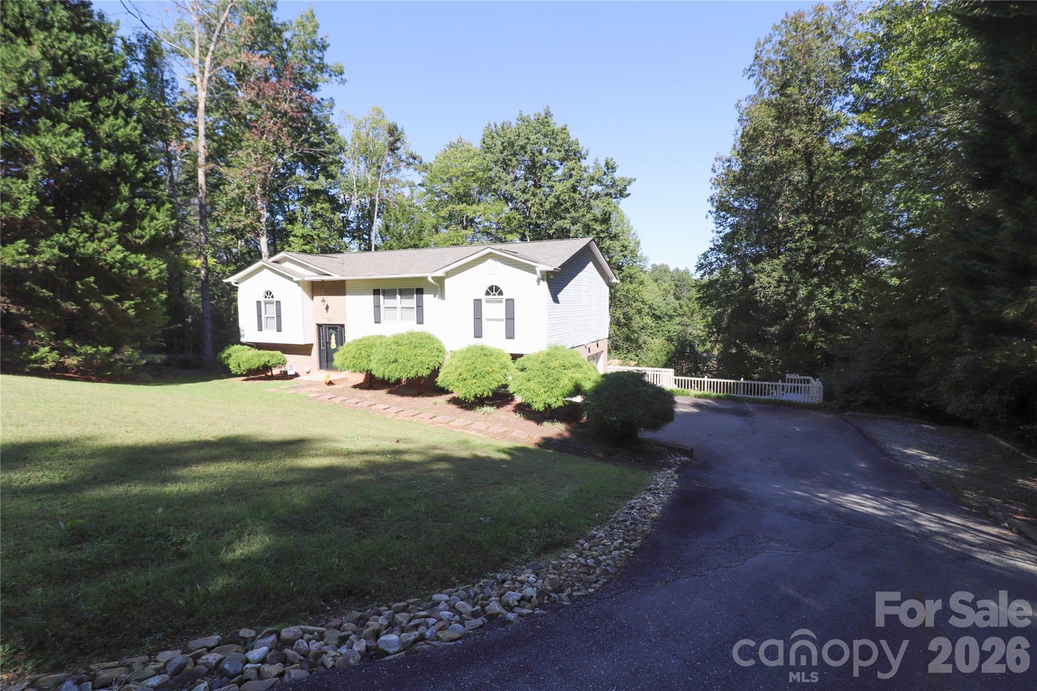 1896 Timber Trace