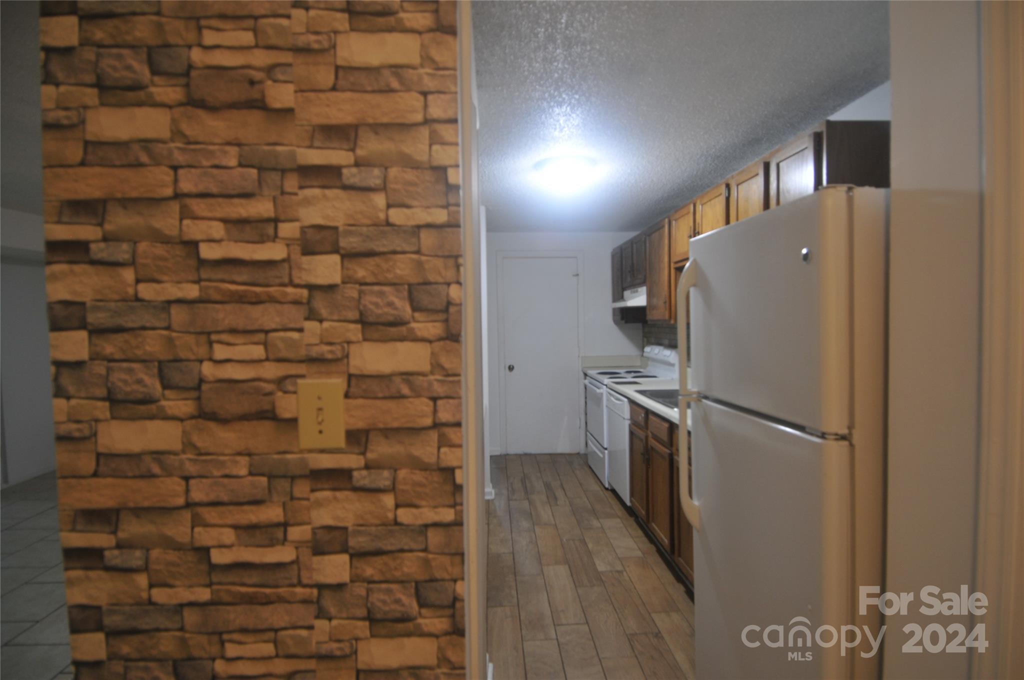 9500 L Shannon Green Drive