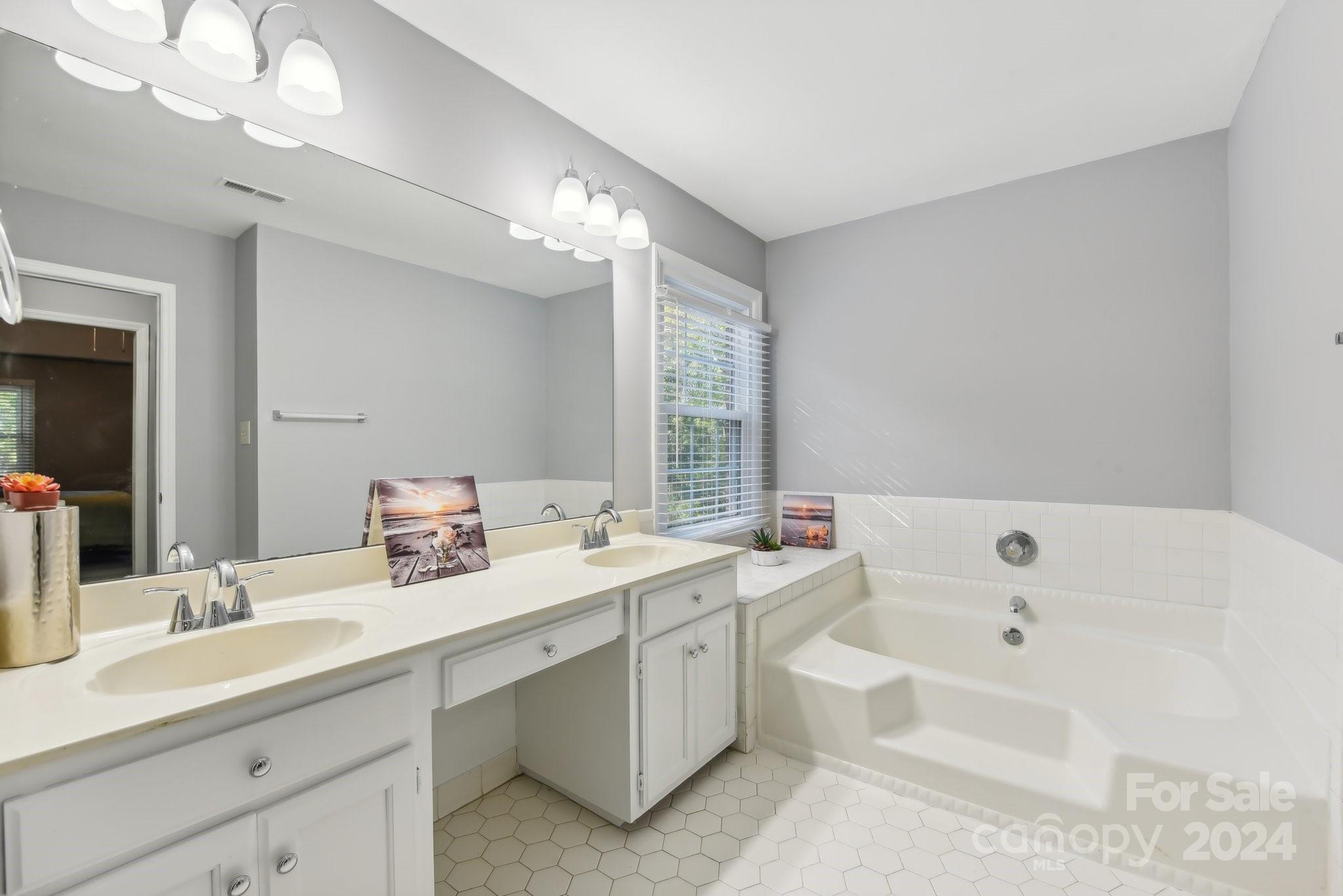 Williamsburg South - Residential