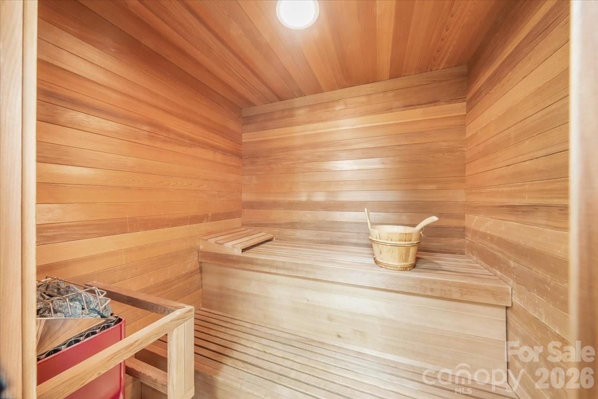 Rolling Green - Residential