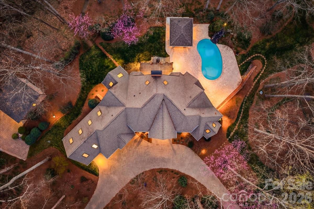 1043 Rolling Green Drive