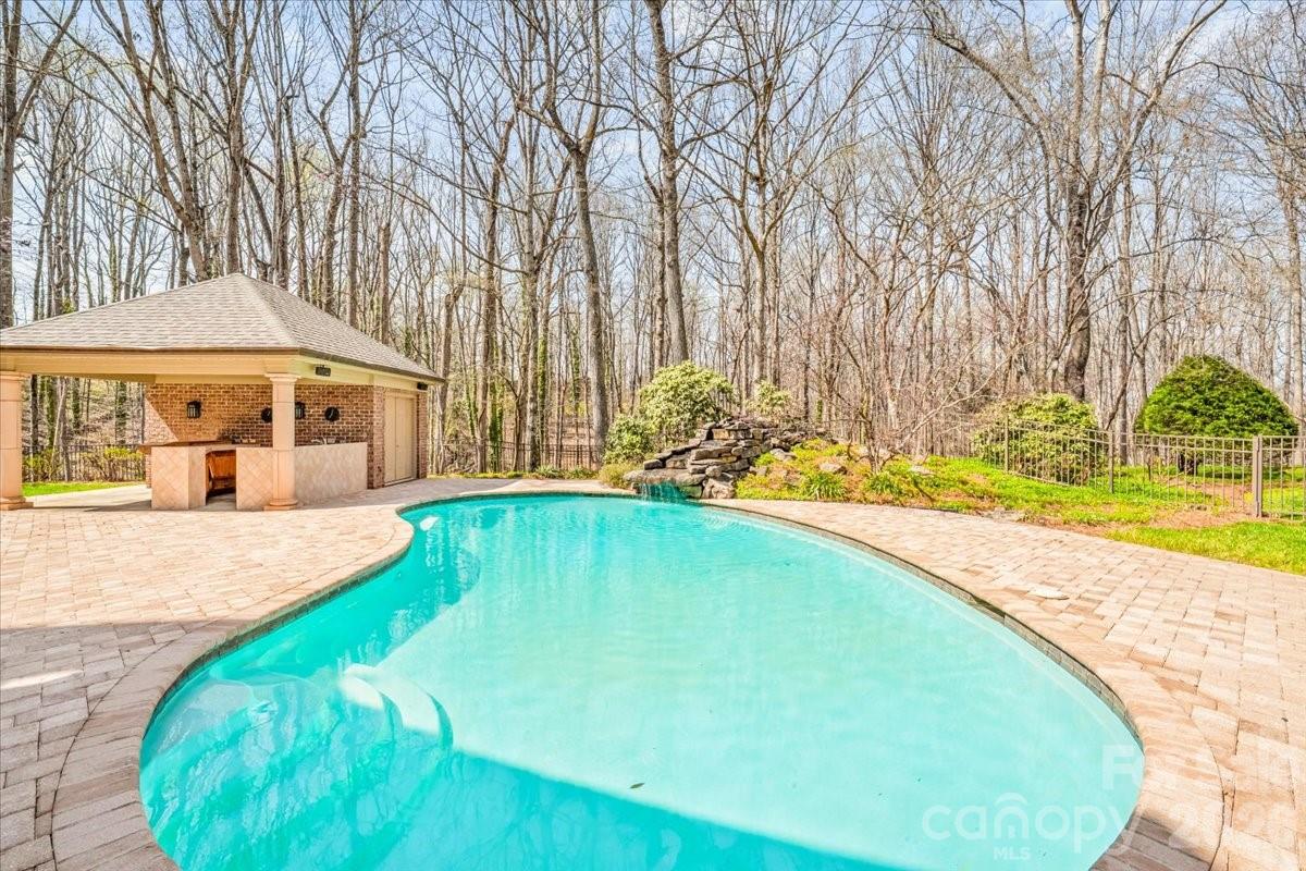 Rolling Green - Residential