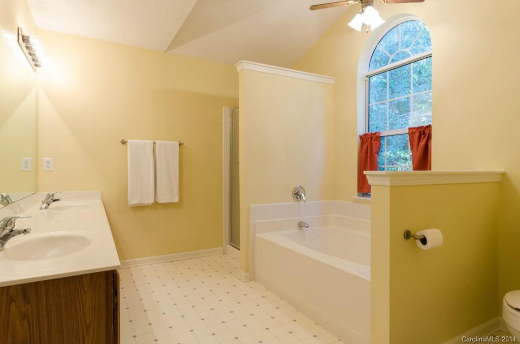 Wiltshire Manor - Residential