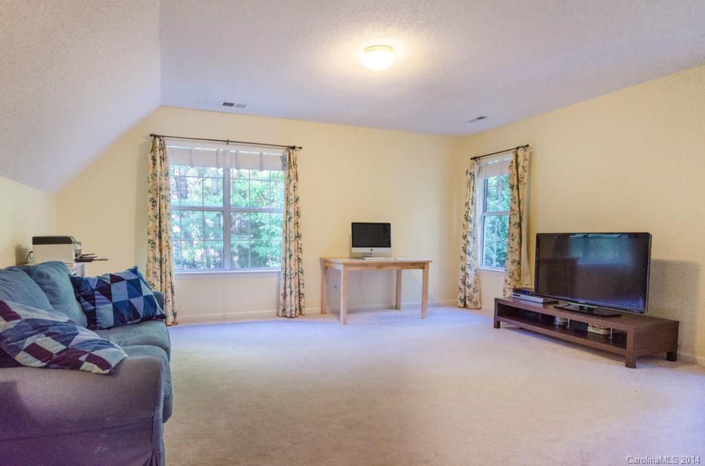 Wiltshire Manor - Residential