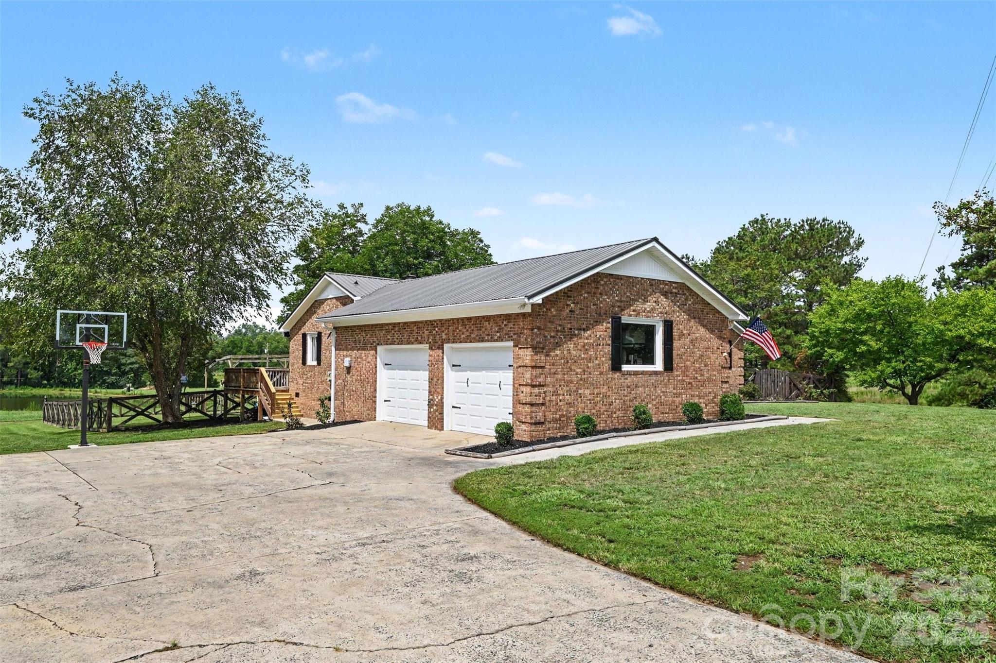 5718 White Store Road