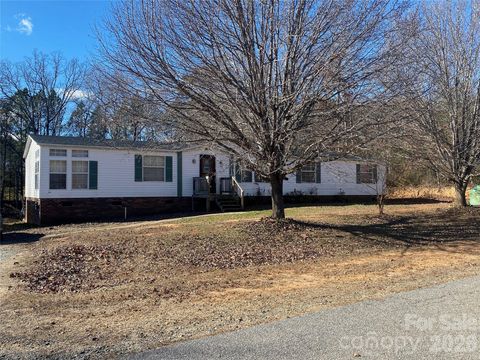 Photo of 1956 Bison Trail, Maiden, NC 28650 (MLS # 4337558)