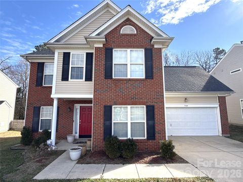 Photo of 7304 Ravanna Drive, Charlotte, NC 28213 (MLS # 4334638)