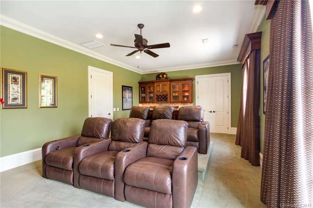 Tuckaway Park - Residential