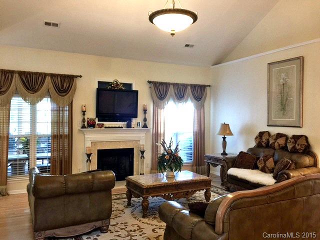 Oakstone - Residential