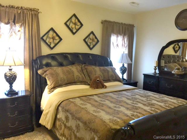 Oakstone - Residential