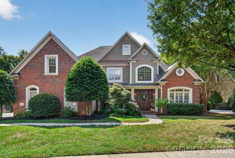 Photo of 7550 Stonecroft Park Drive, Charlotte, NC 28226 (MLS # 4420852)