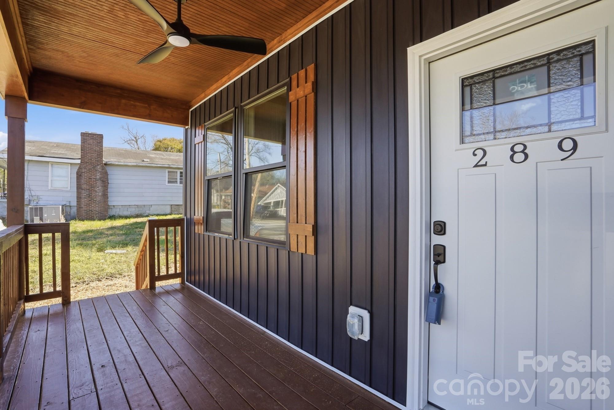 289 hilltop Avenue SW