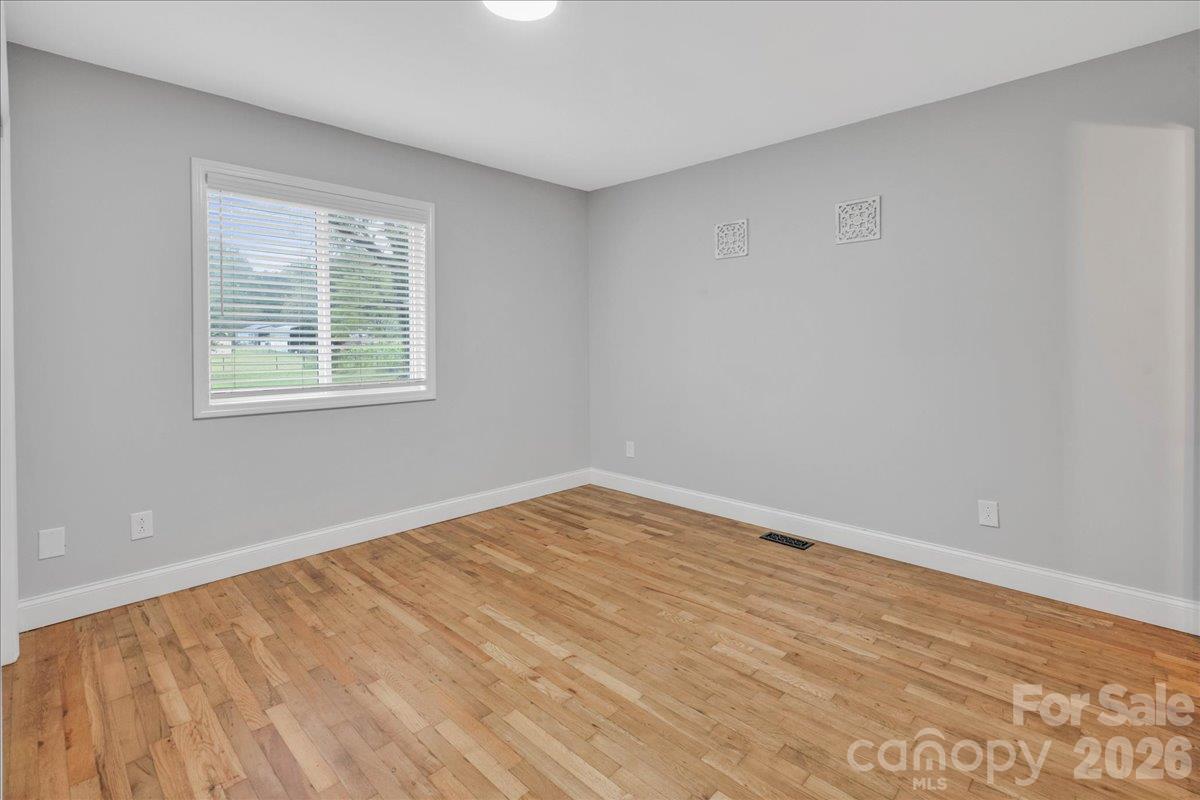 1005 Noles Drive