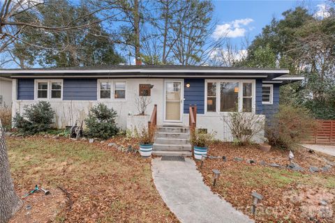 3900 Tipperary Place Charlotte NC 28215