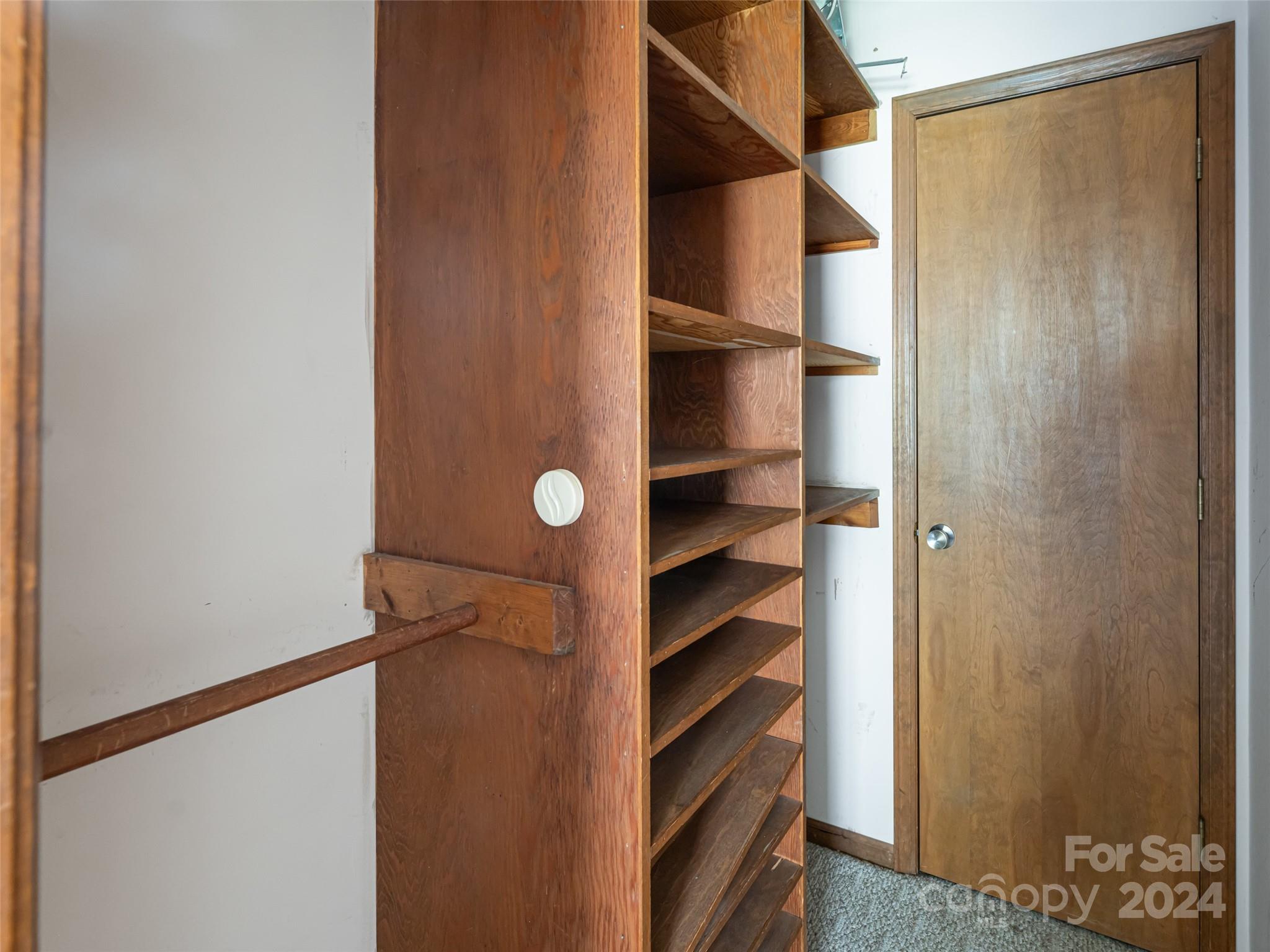 Ravencroft Condominiums - Residential