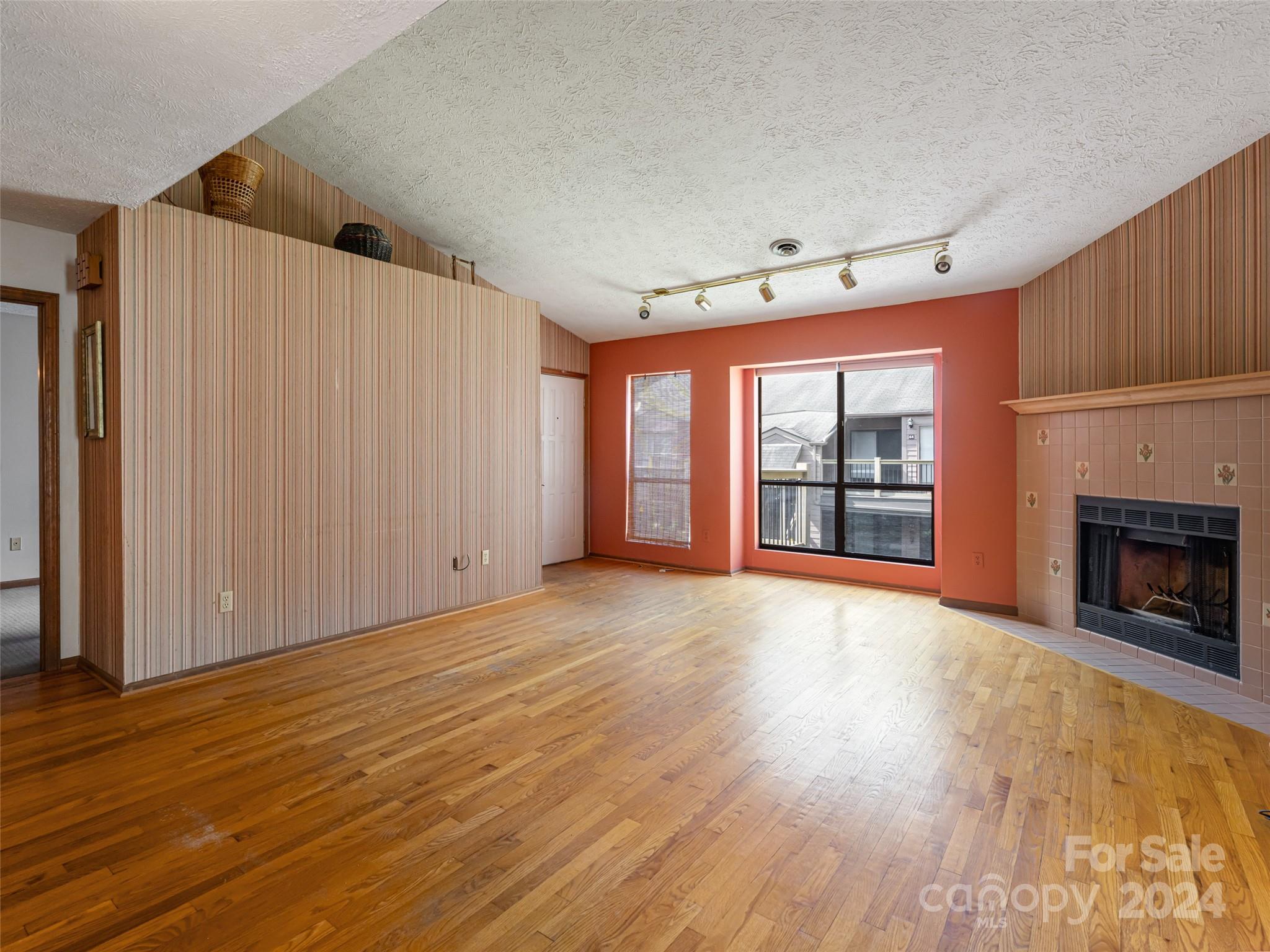 38 Ravencroft Lane E