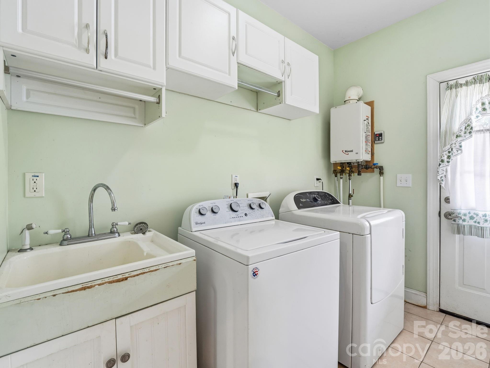 Jonathan Creek - Residential