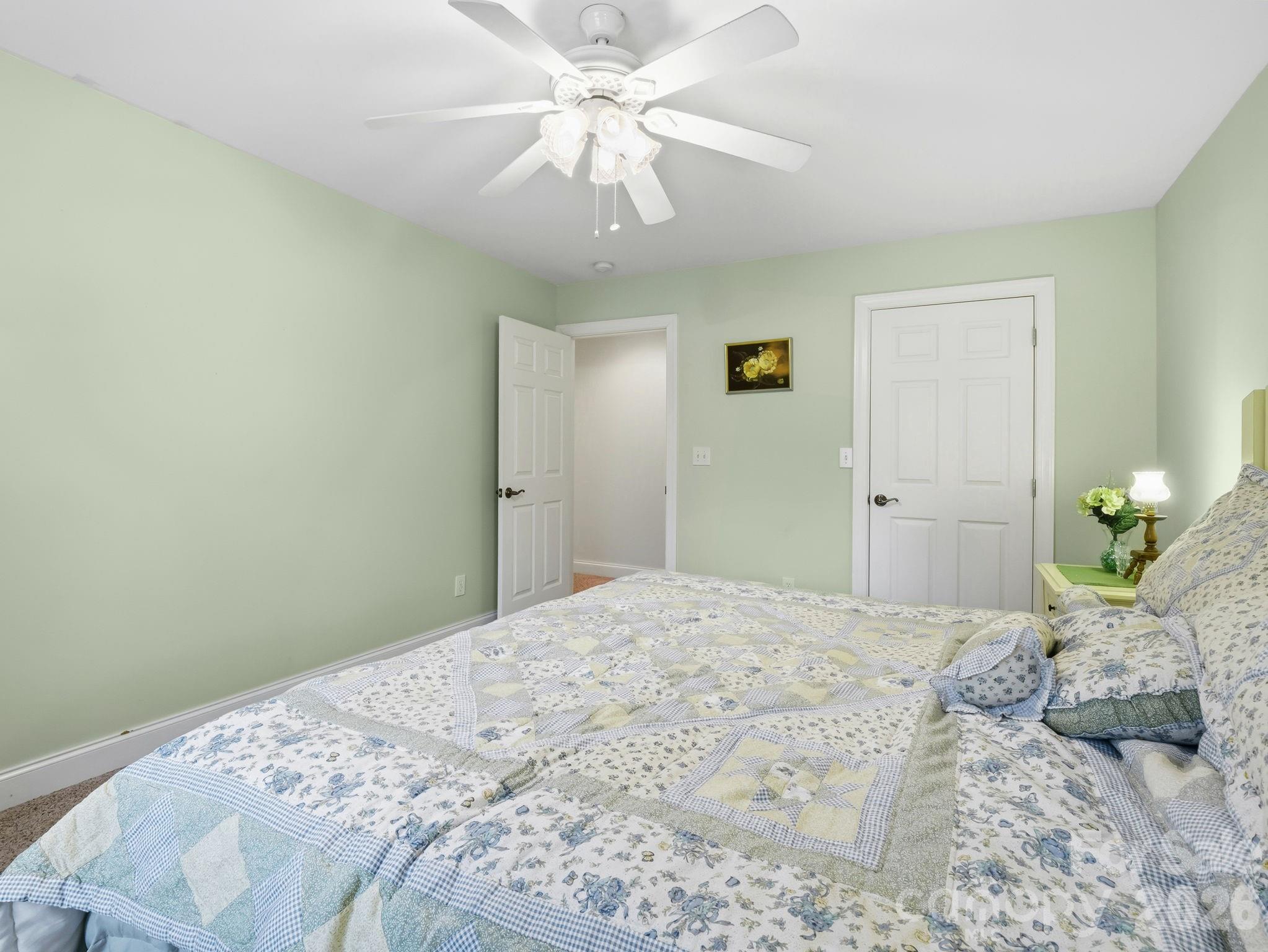 Jonathan Creek - Residential