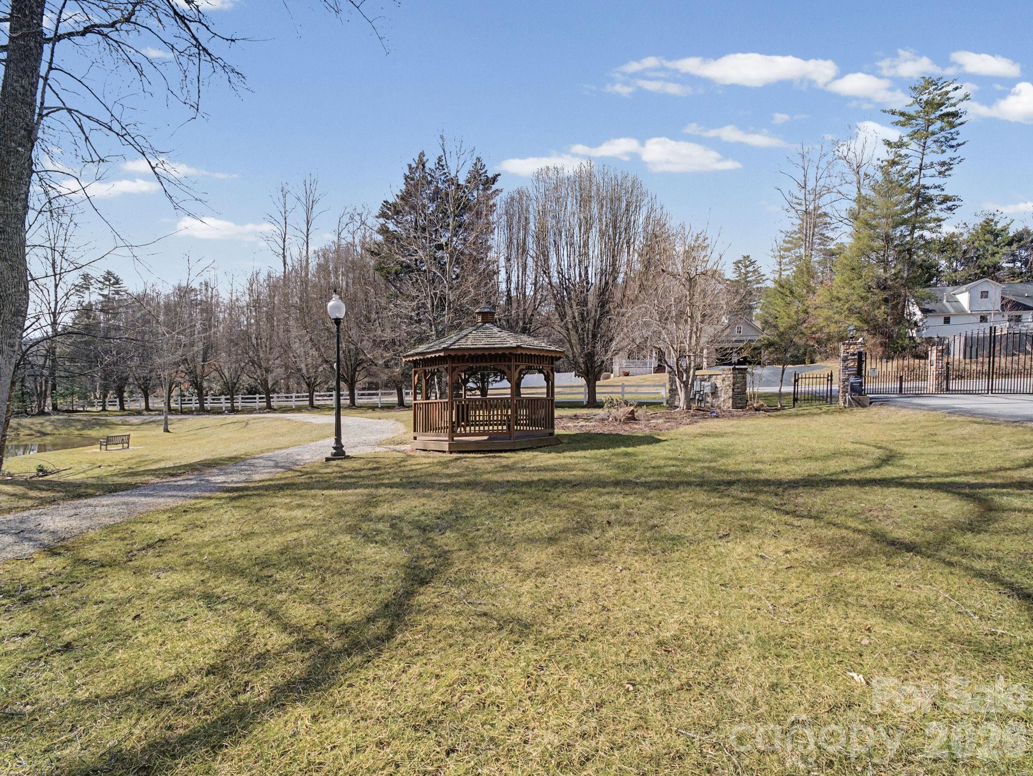 Jonathan Creek - Residential