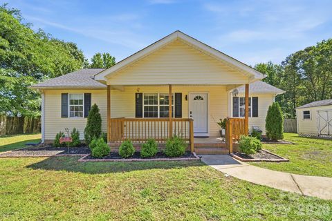 Photo of 4623 Waxhaw Marvin Road, Waxhaw, NC 28173 (MLS # 4377630)