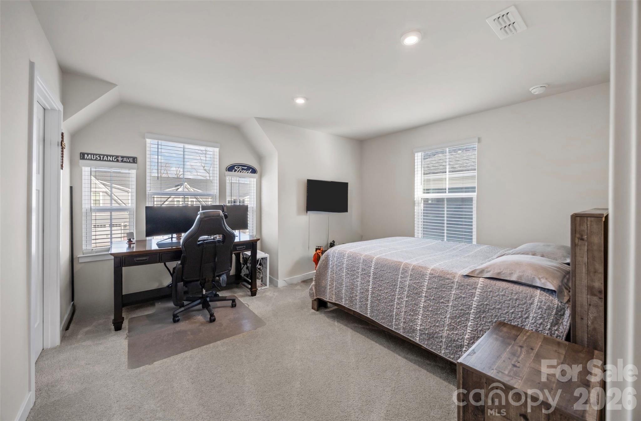 Rivercross - Residential