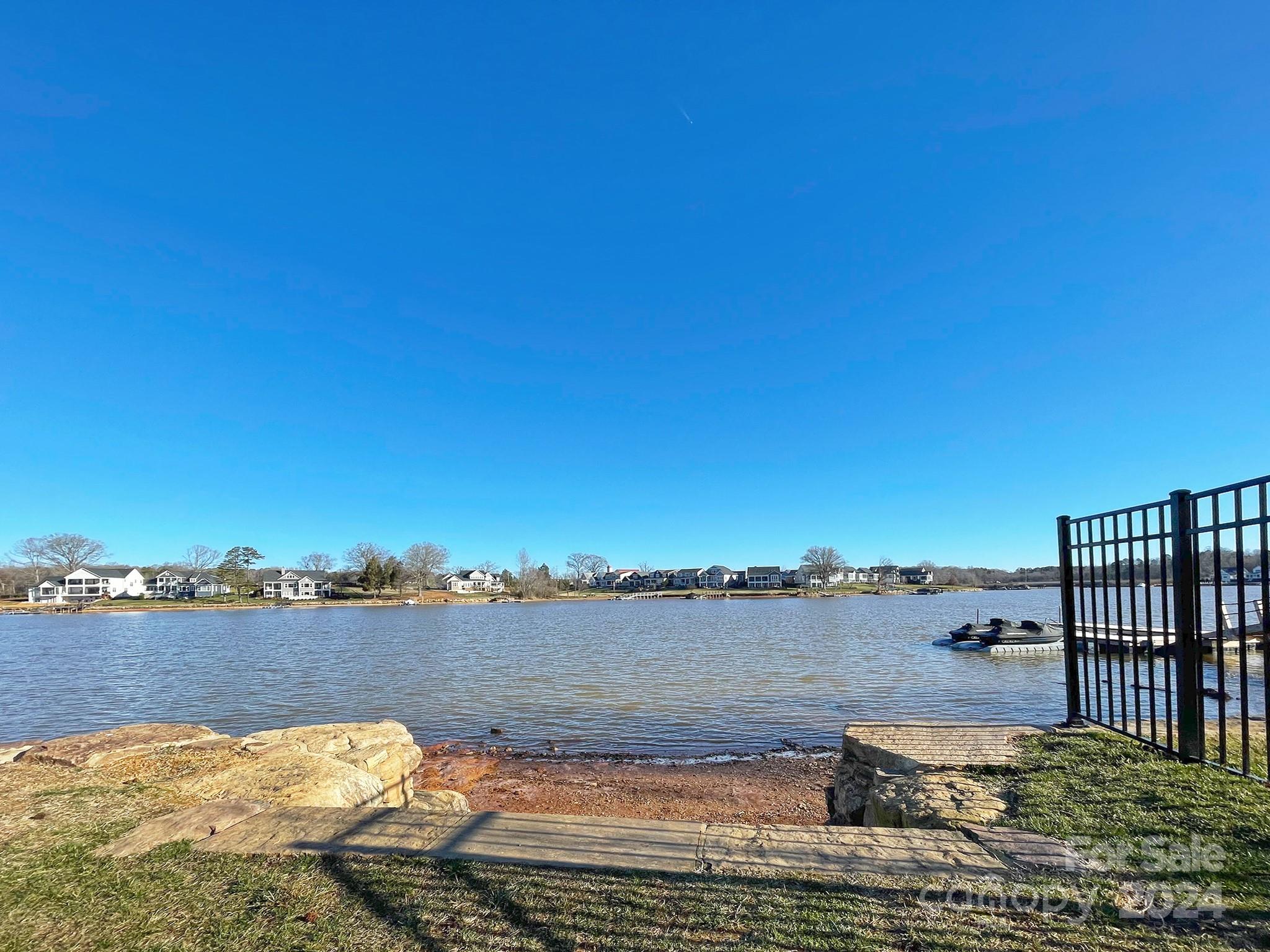 LakeWalk - Residential