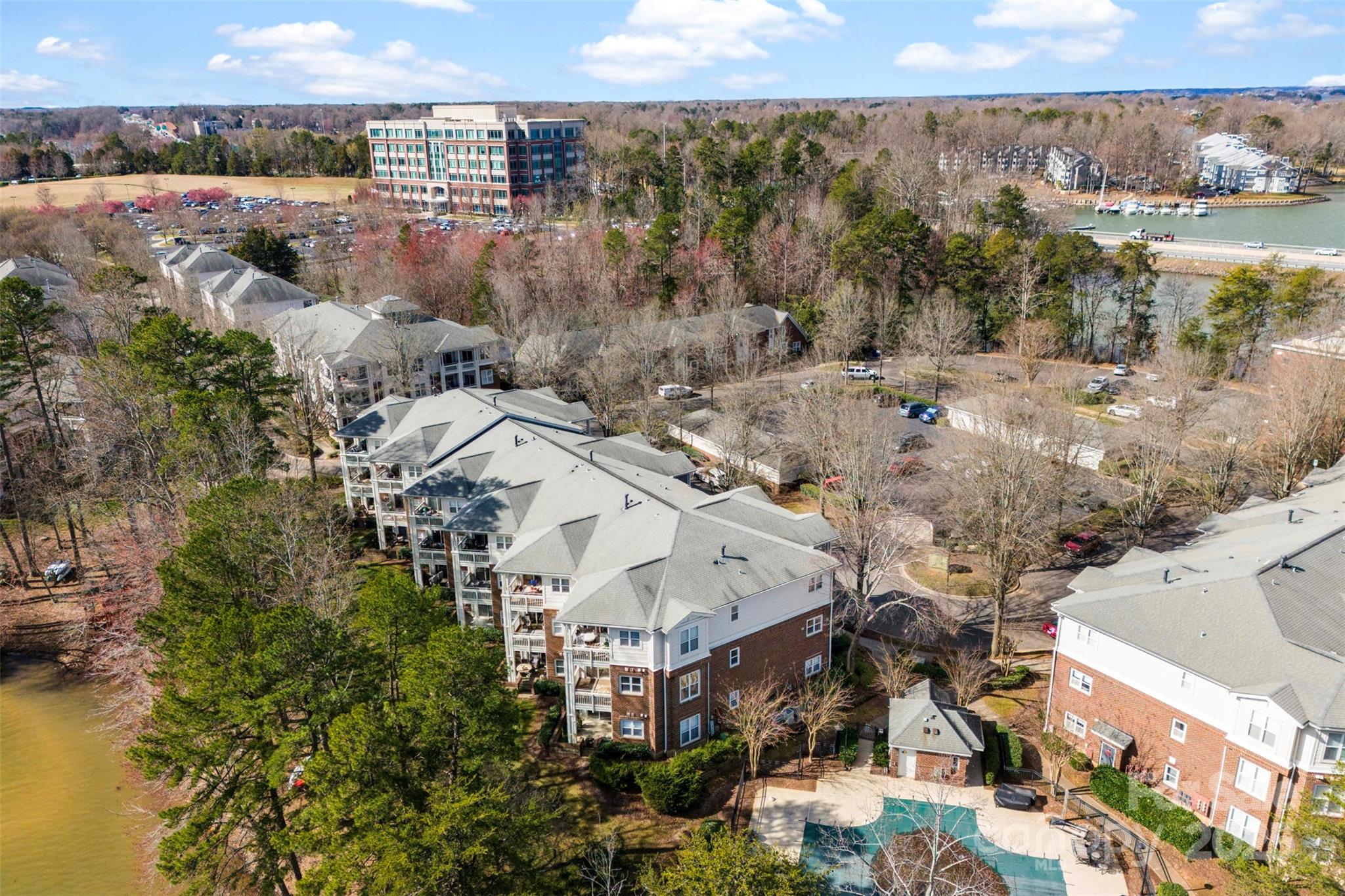 Spinnaker Reach - Residential