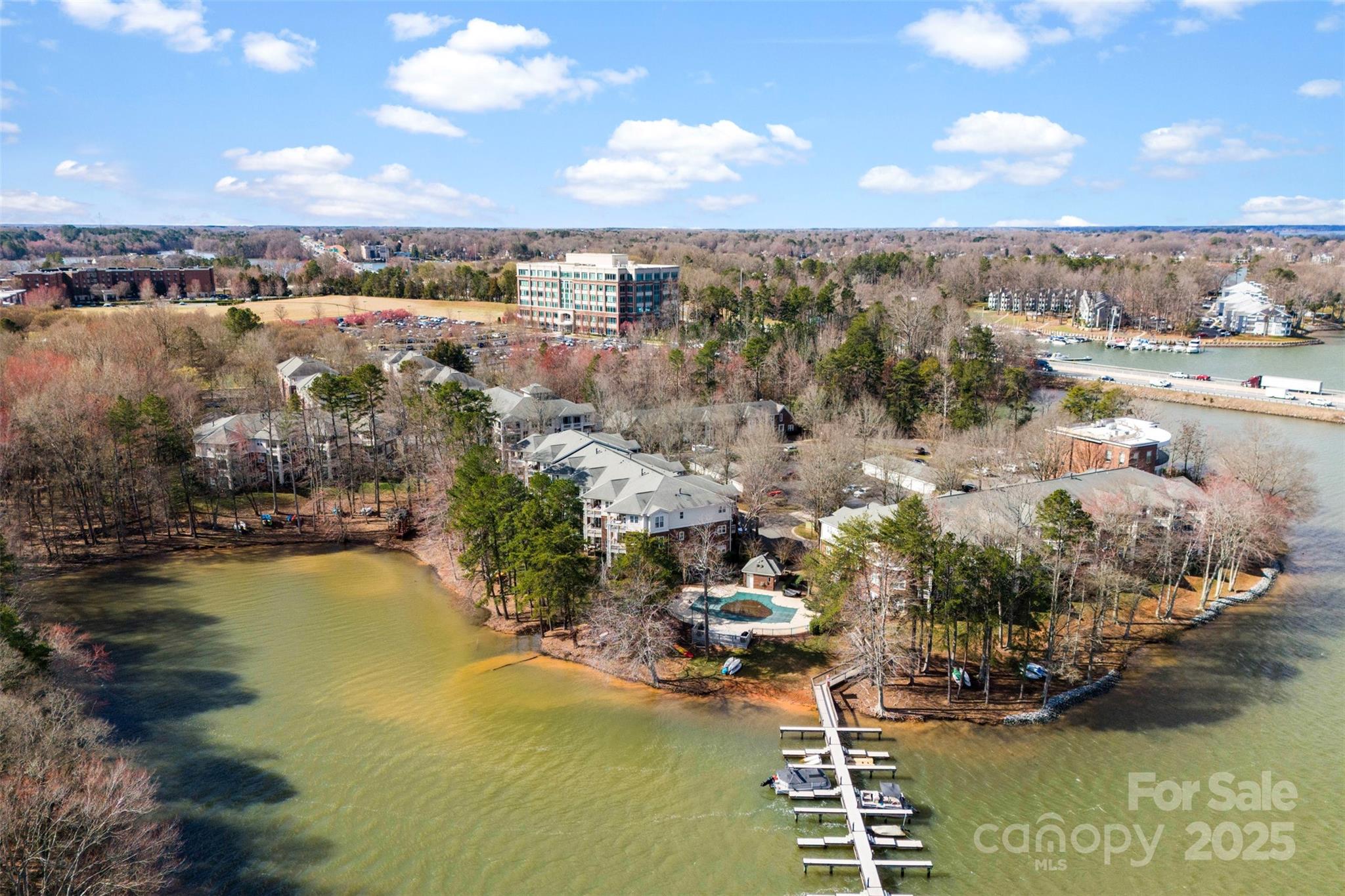 Spinnaker Reach - Residential