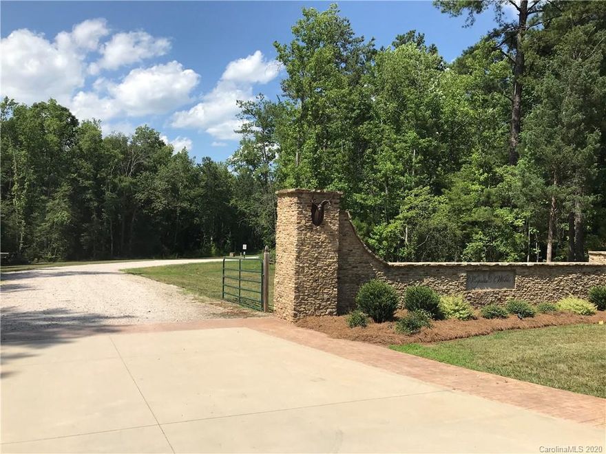 This lovely tract is the first lot on the right in the limited large tract neighborhood of Virginia's Woods in Van Wyck, SC. This estate sized lot consists mainly of a mix of hardwoods and pine. The topography is flat from with more slope as you approach the rear of the property. The lot has gas, electric, telephone and cable lines run along the front boundary line. It will need a perc test and septic system and well.