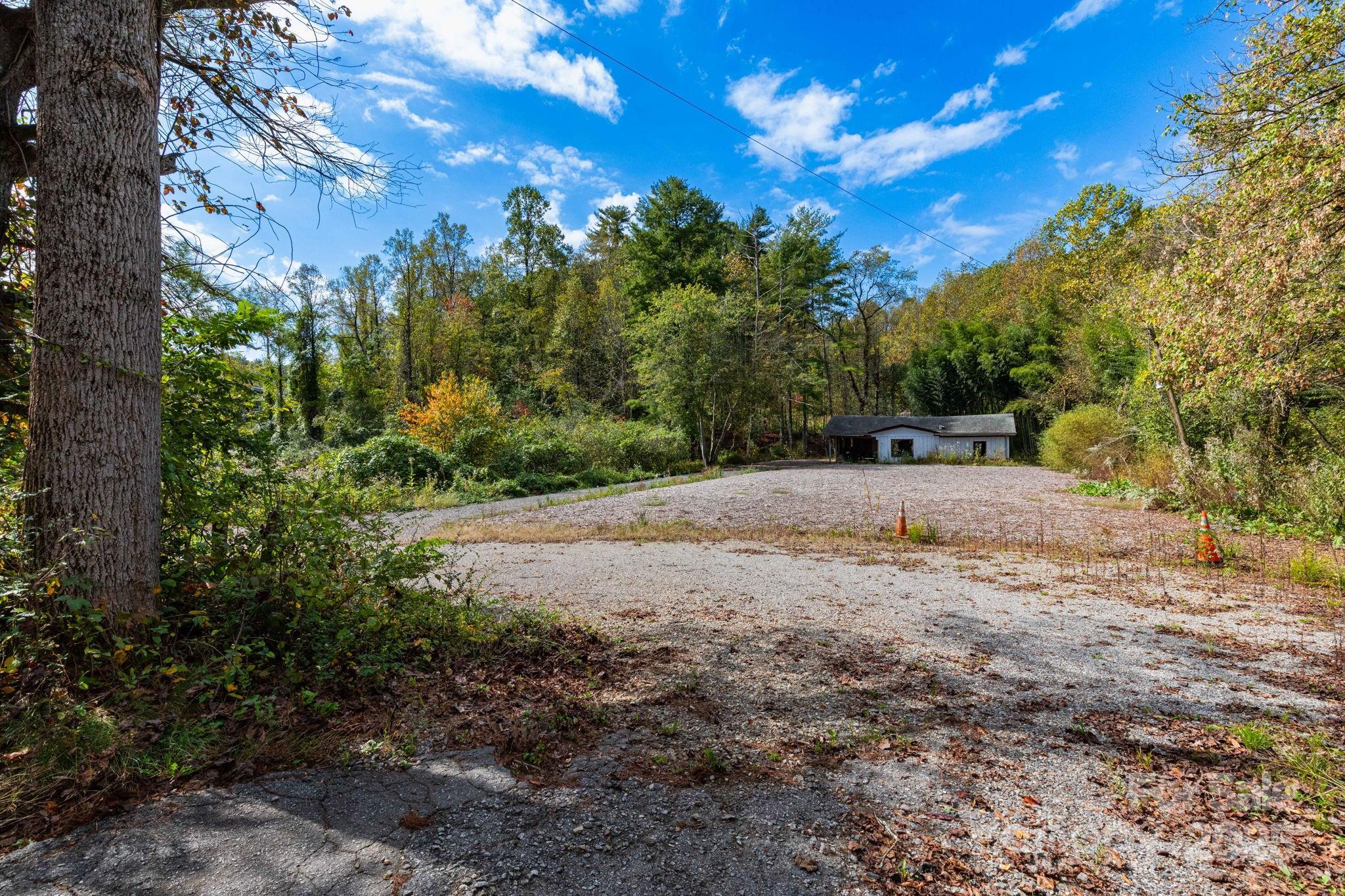 36, 40, 44 Lakeside Drive