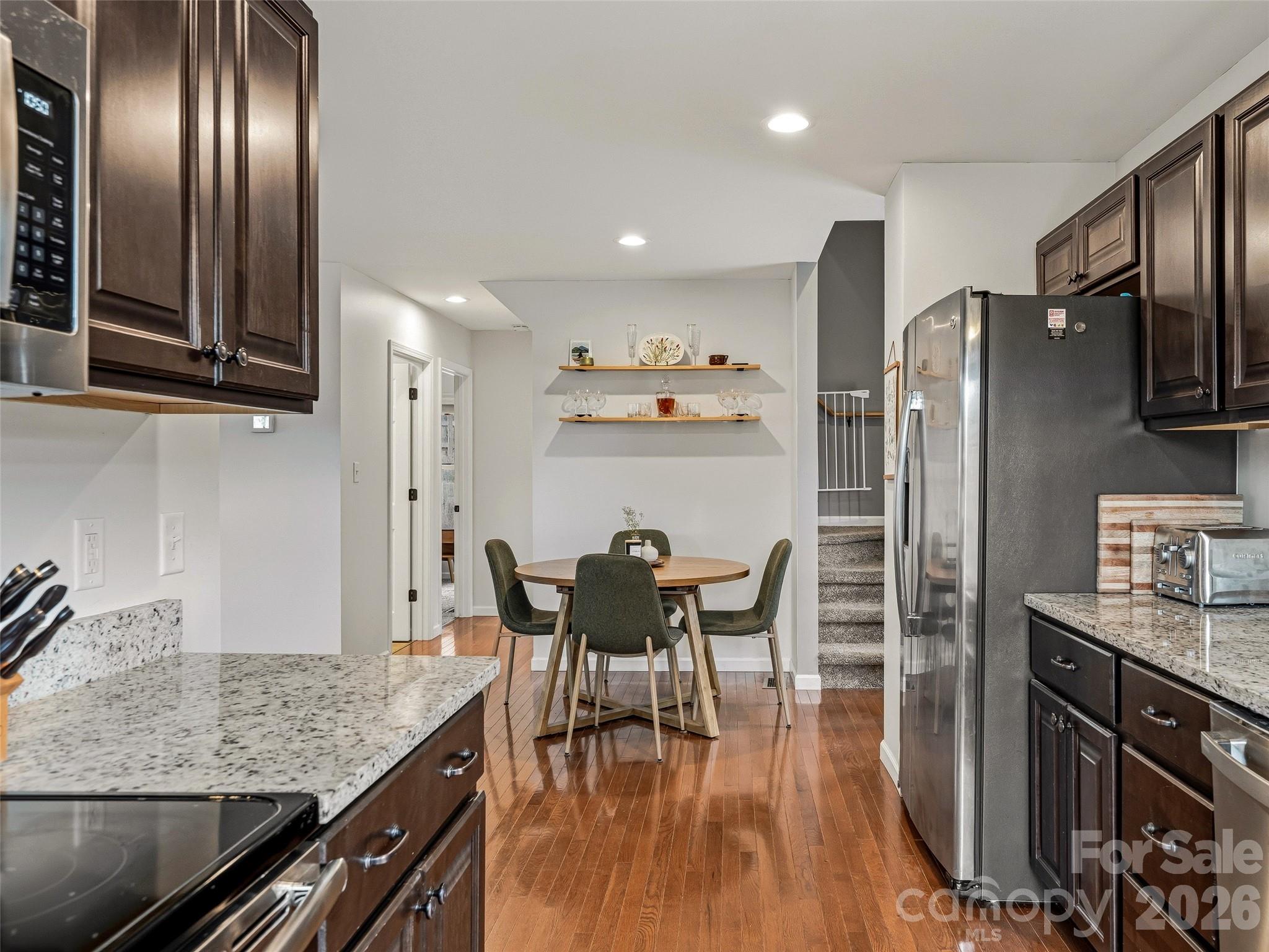 Lillie Farm Cove - Residential