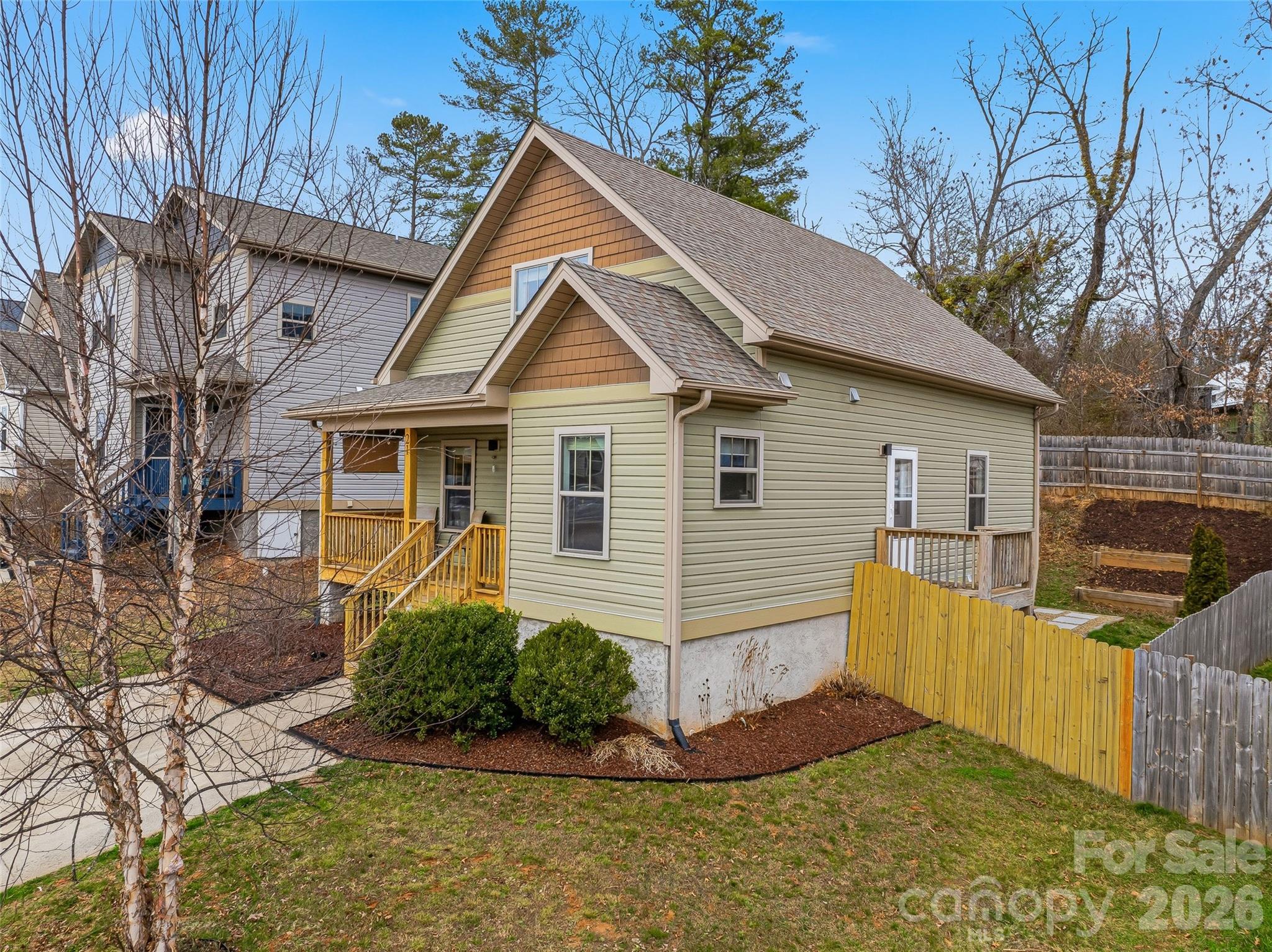 Lillie Farm Cove - Residential