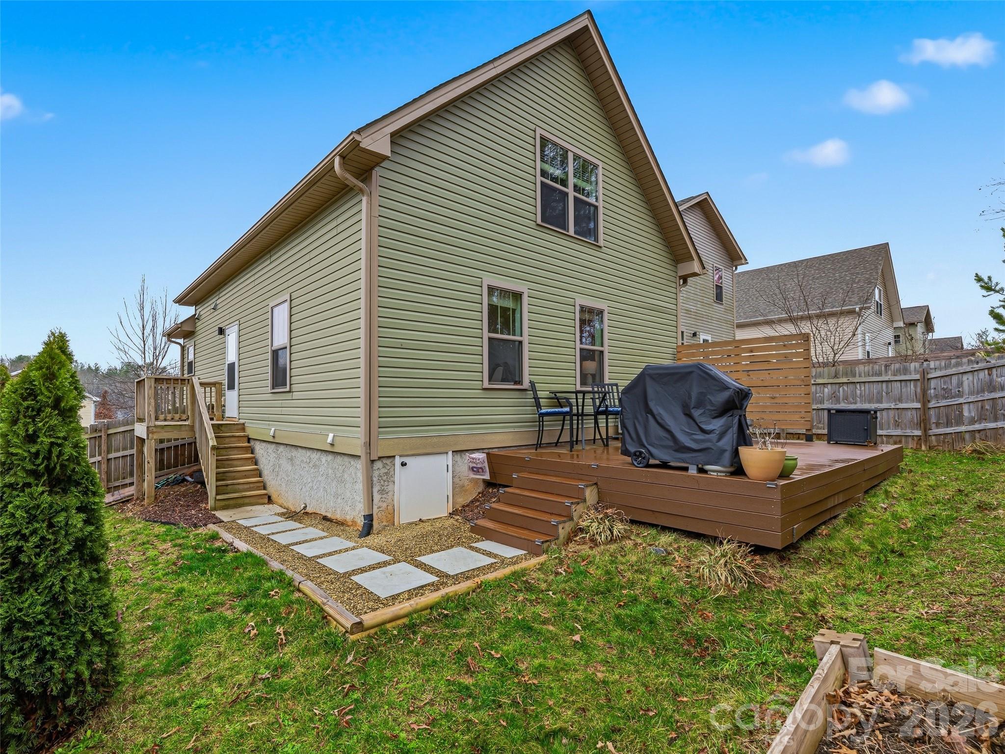 Lillie Farm Cove - Residential