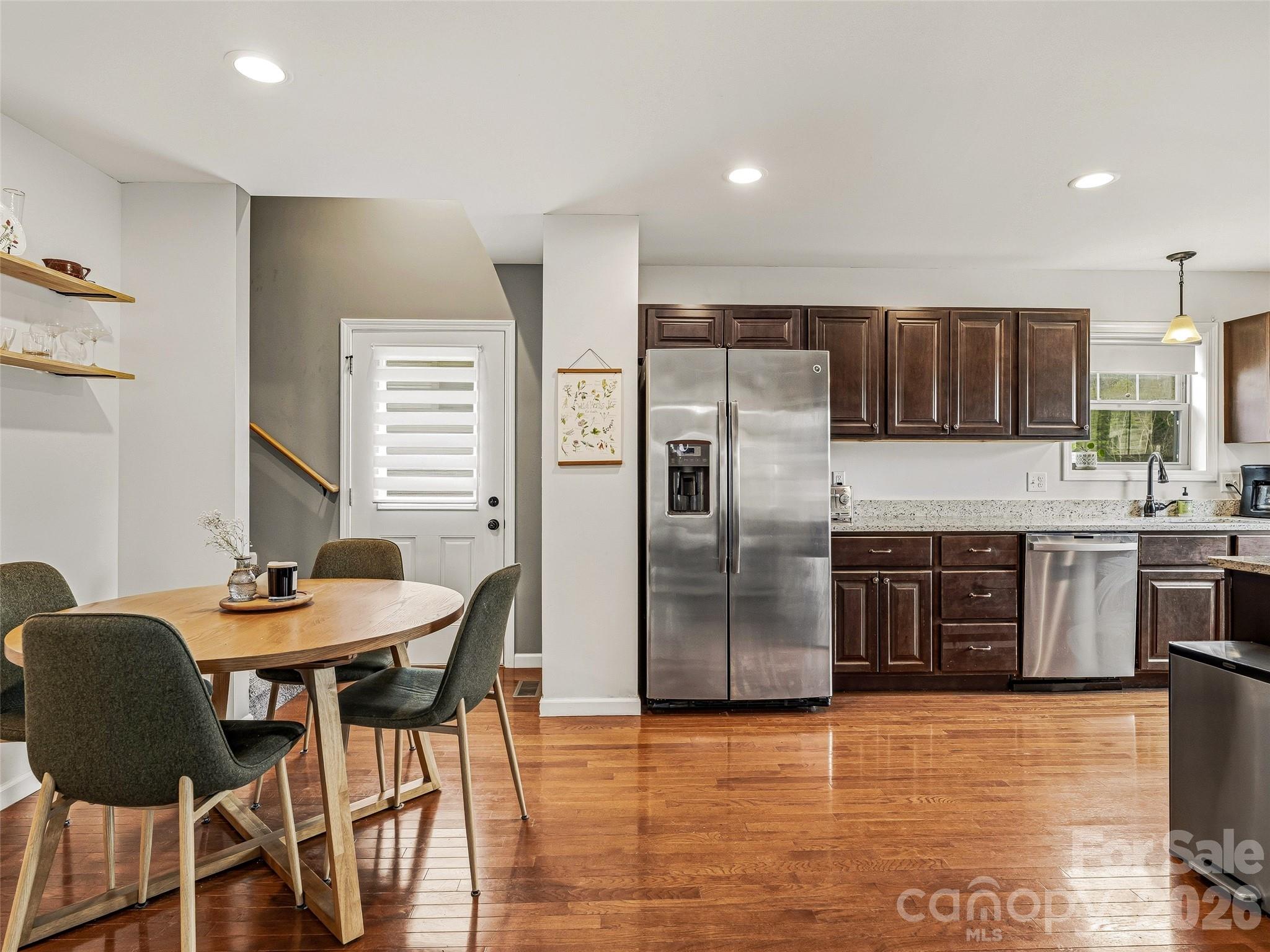 Lillie Farm Cove - Residential