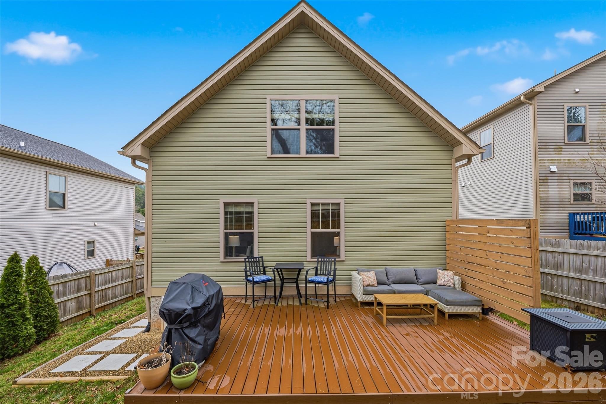 Lillie Farm Cove - Residential