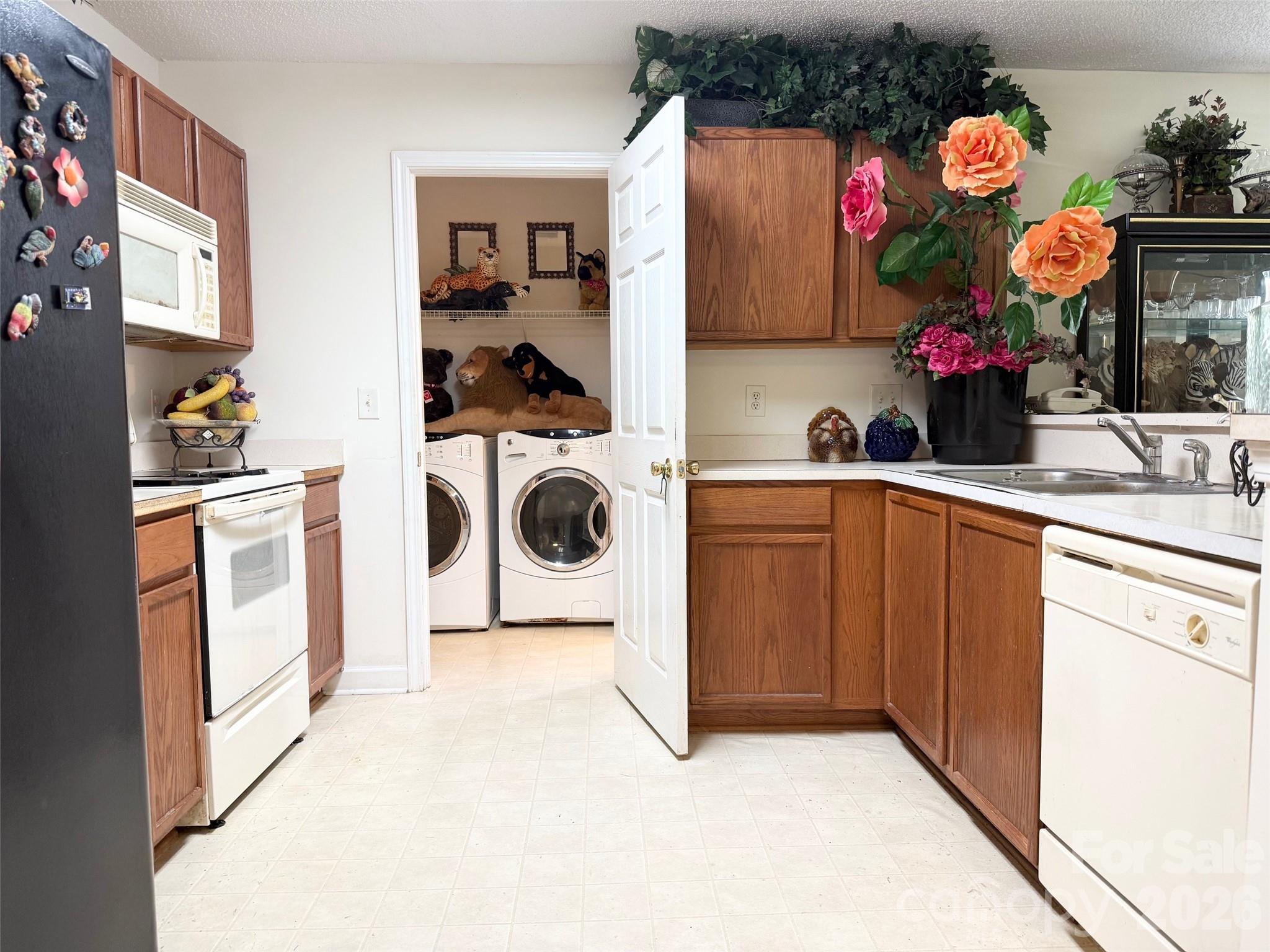 4046 W Fairmeadow Drive