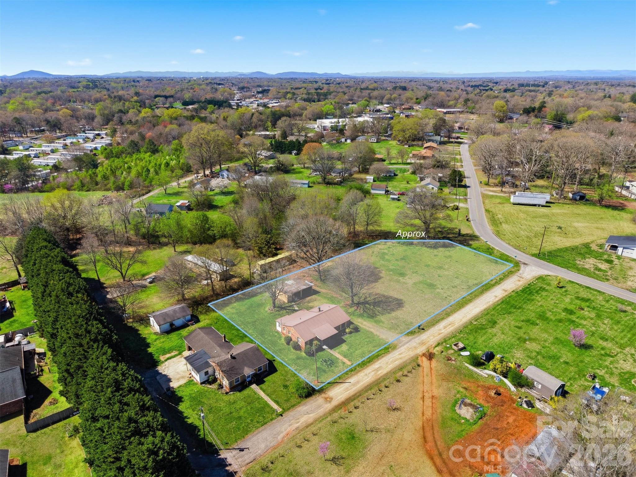 2421 35th Street Court NE, Hickory, NC, 28601