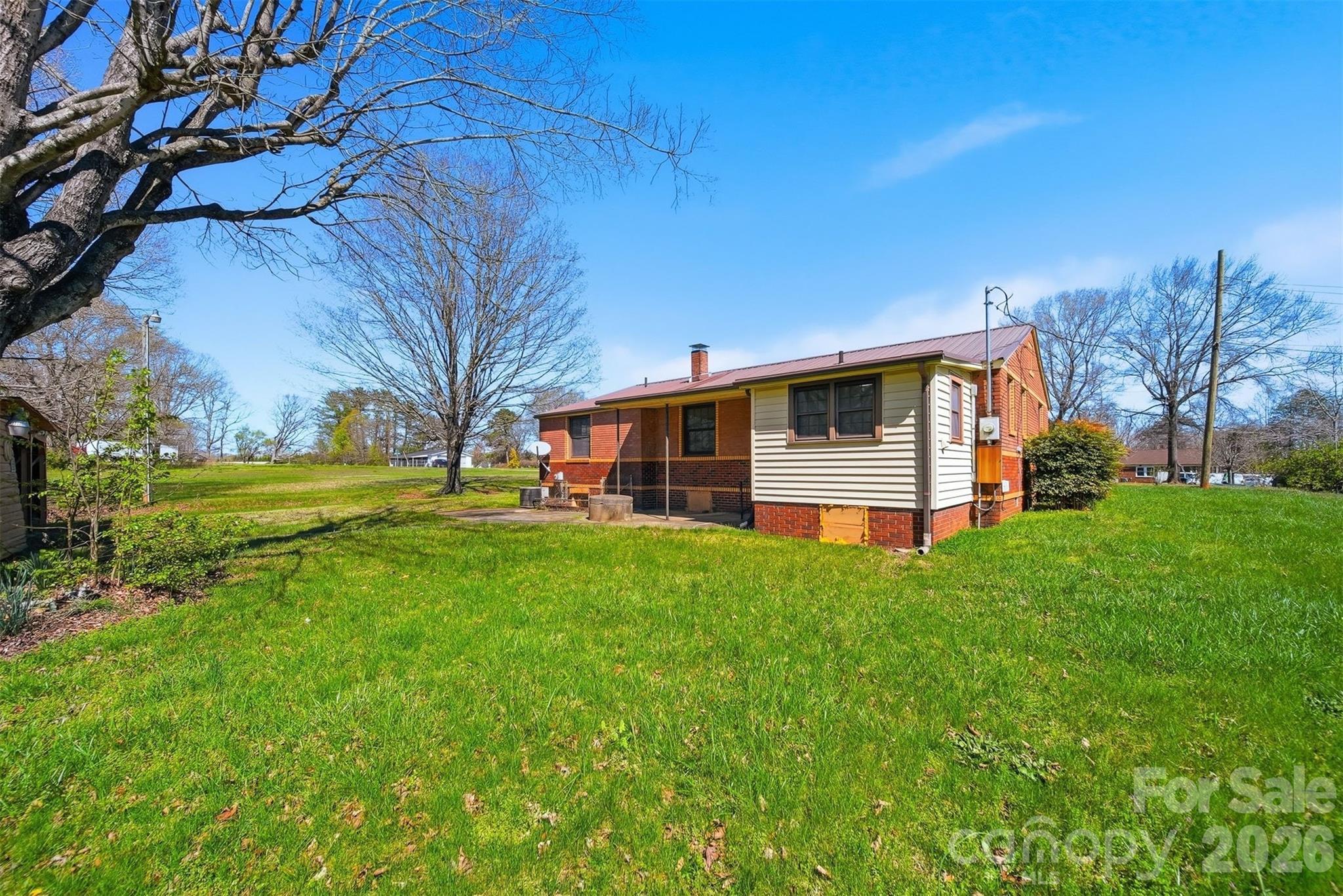 2421 35th Street Court NE