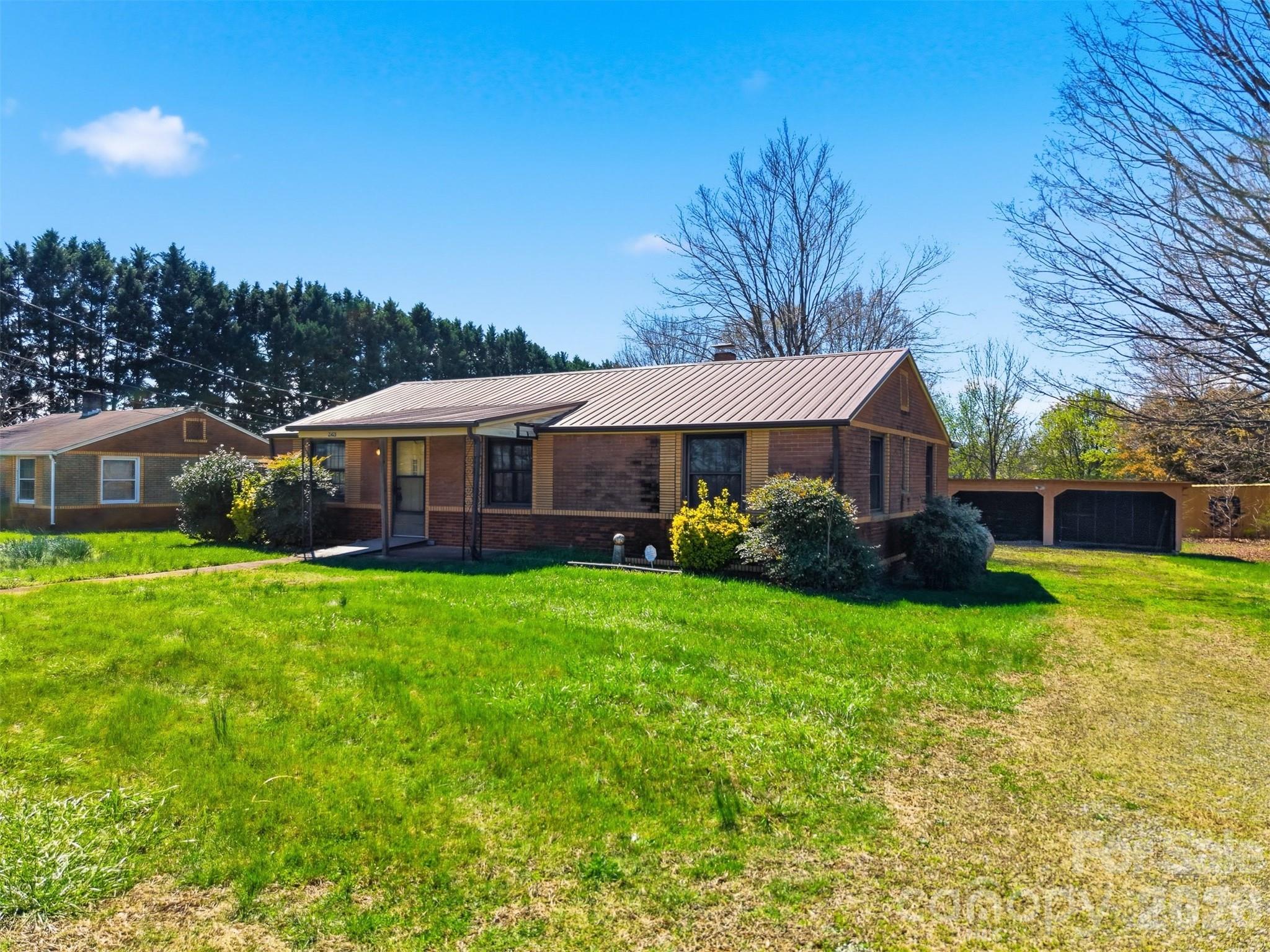2421 35th Street Court NE