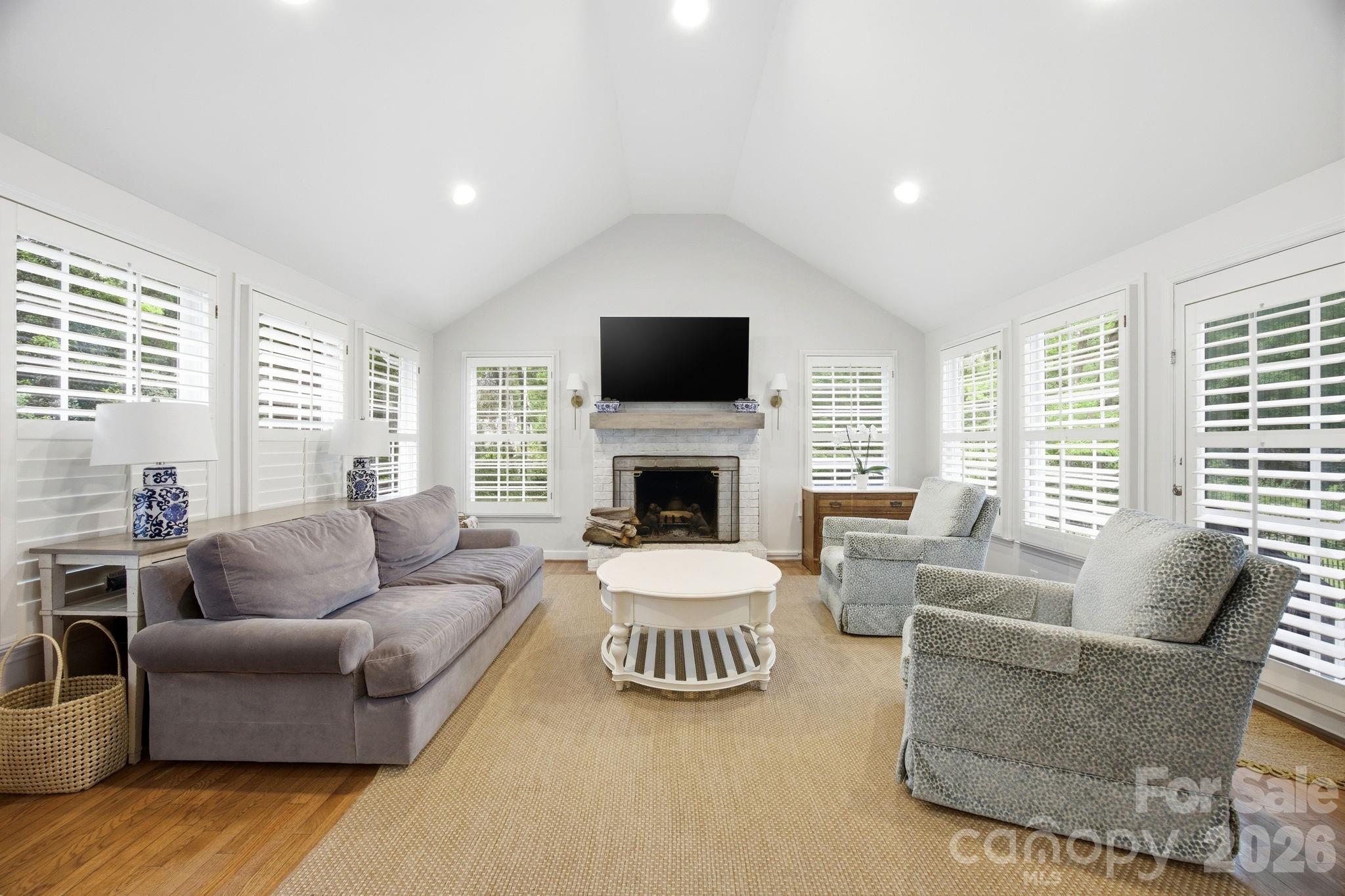 Governors Square - Residential