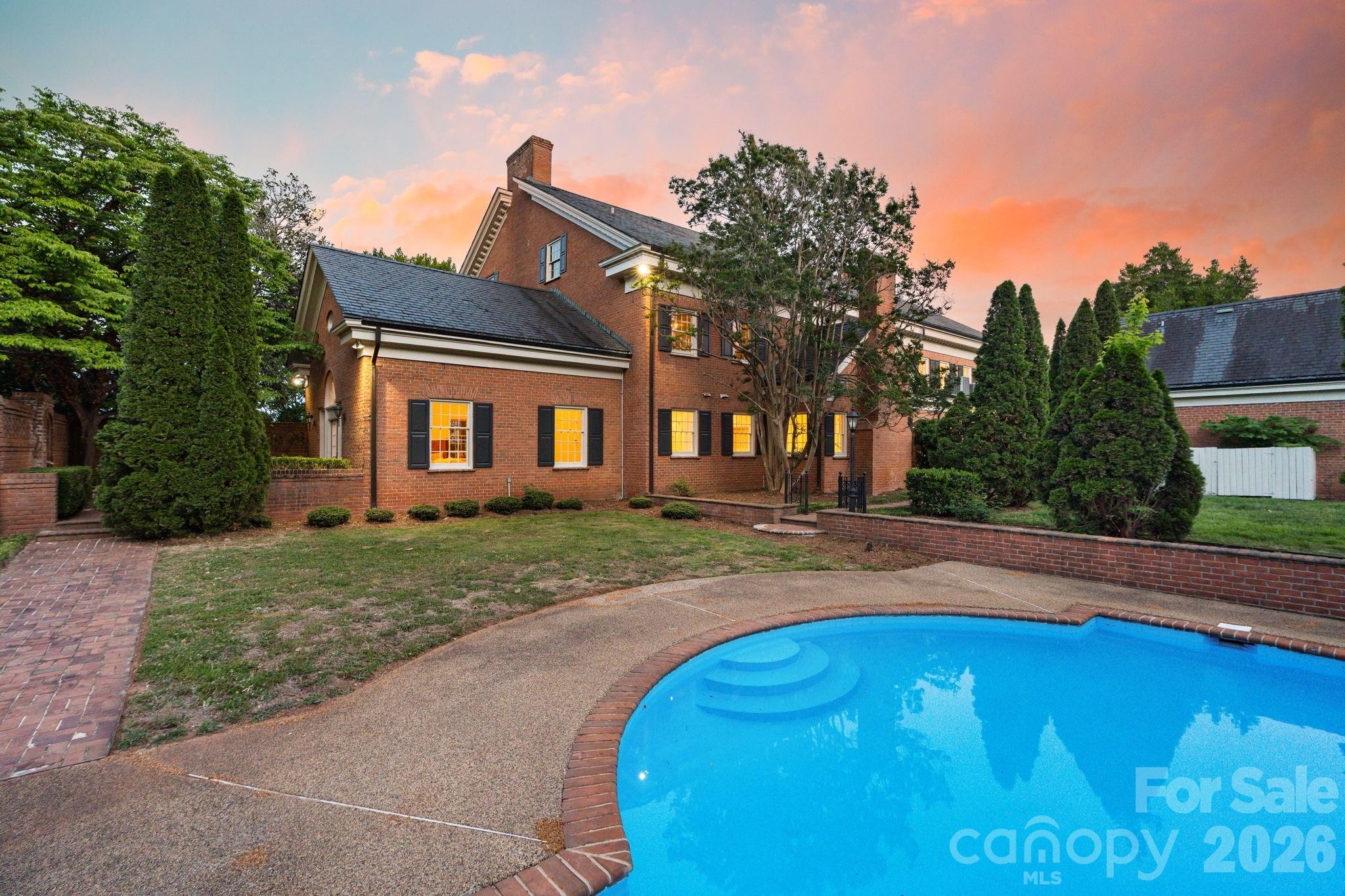 The Knolls - Residential